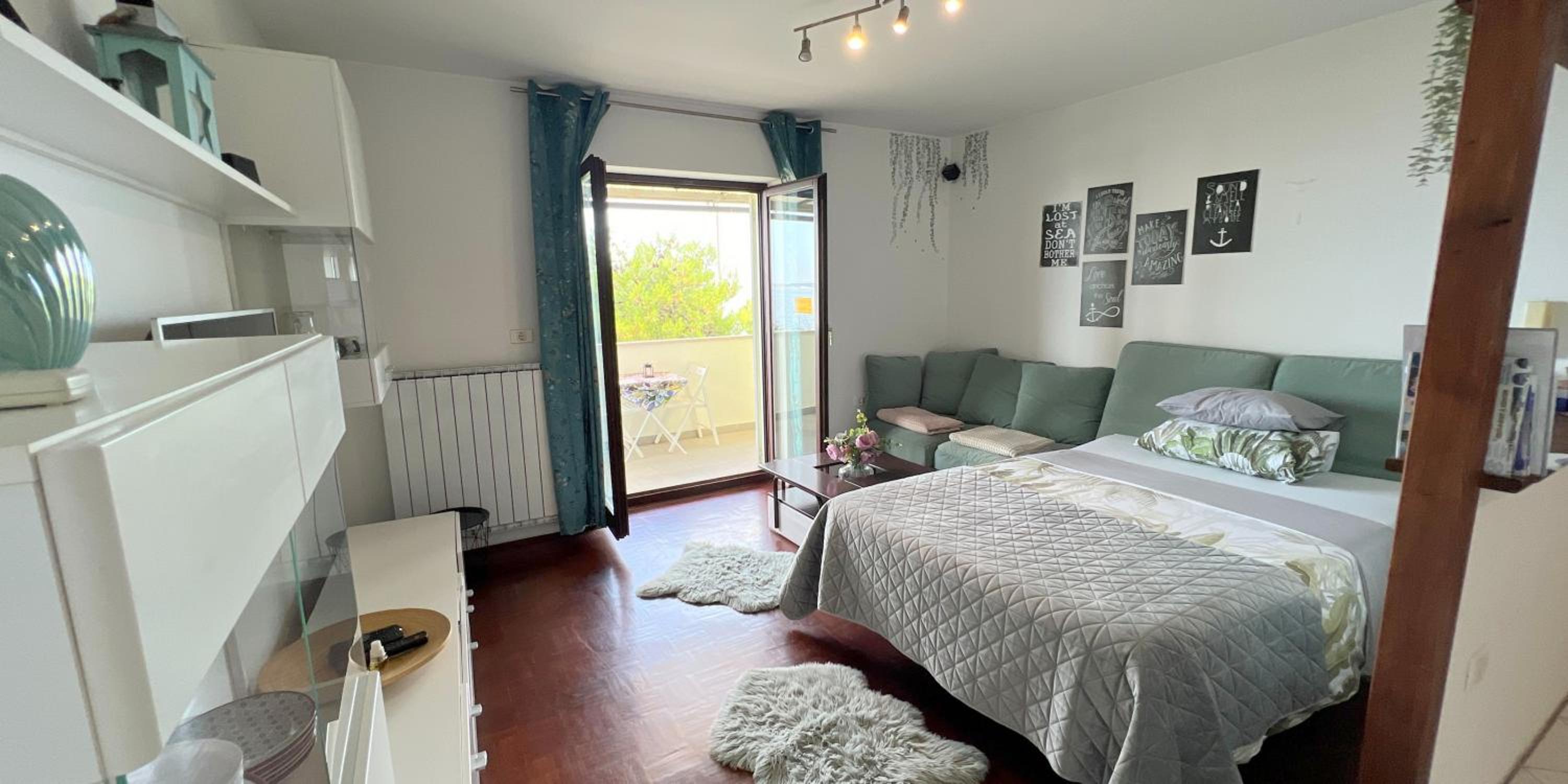Apartment With Sea View photo 3