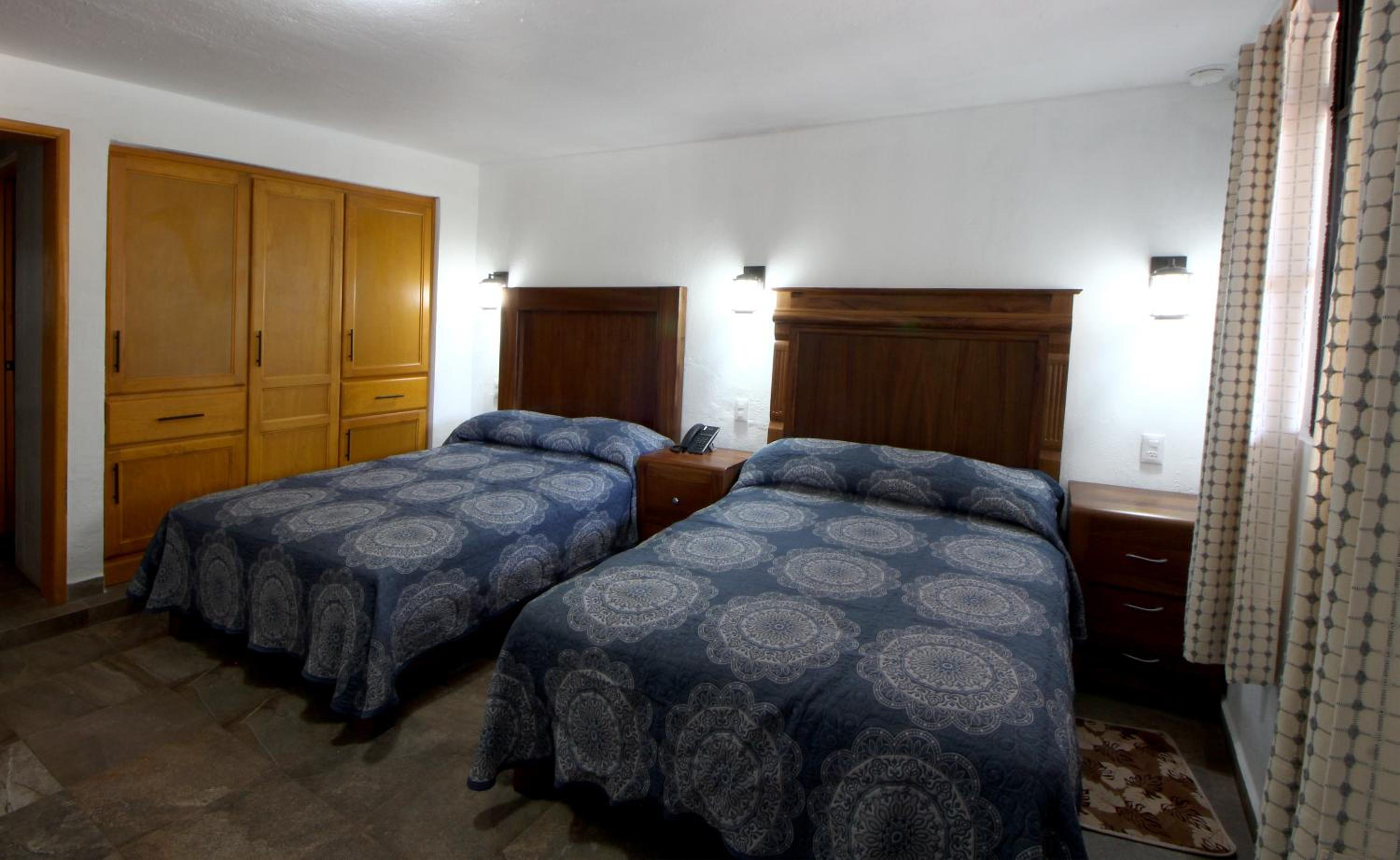 Standard Double Room with Two Double Beds photo 1
