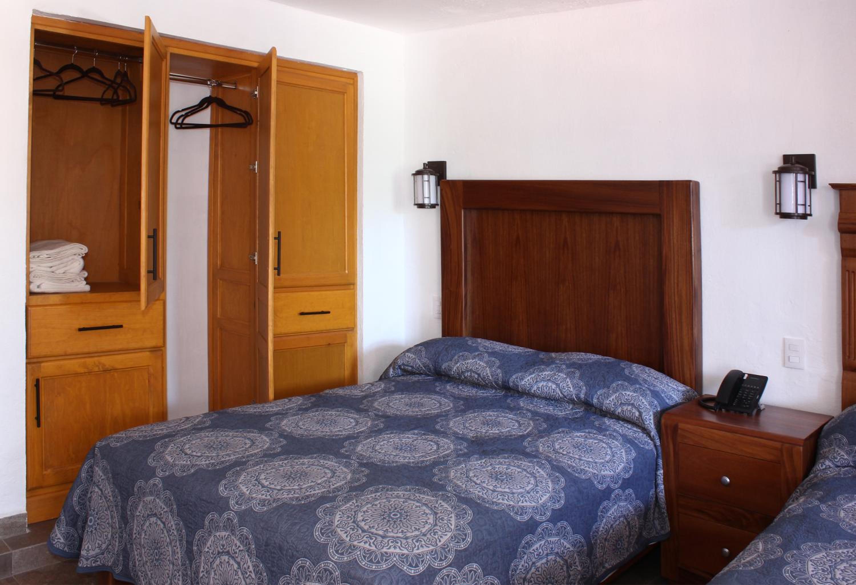 Standard Double Room with Two Double Beds photo 3