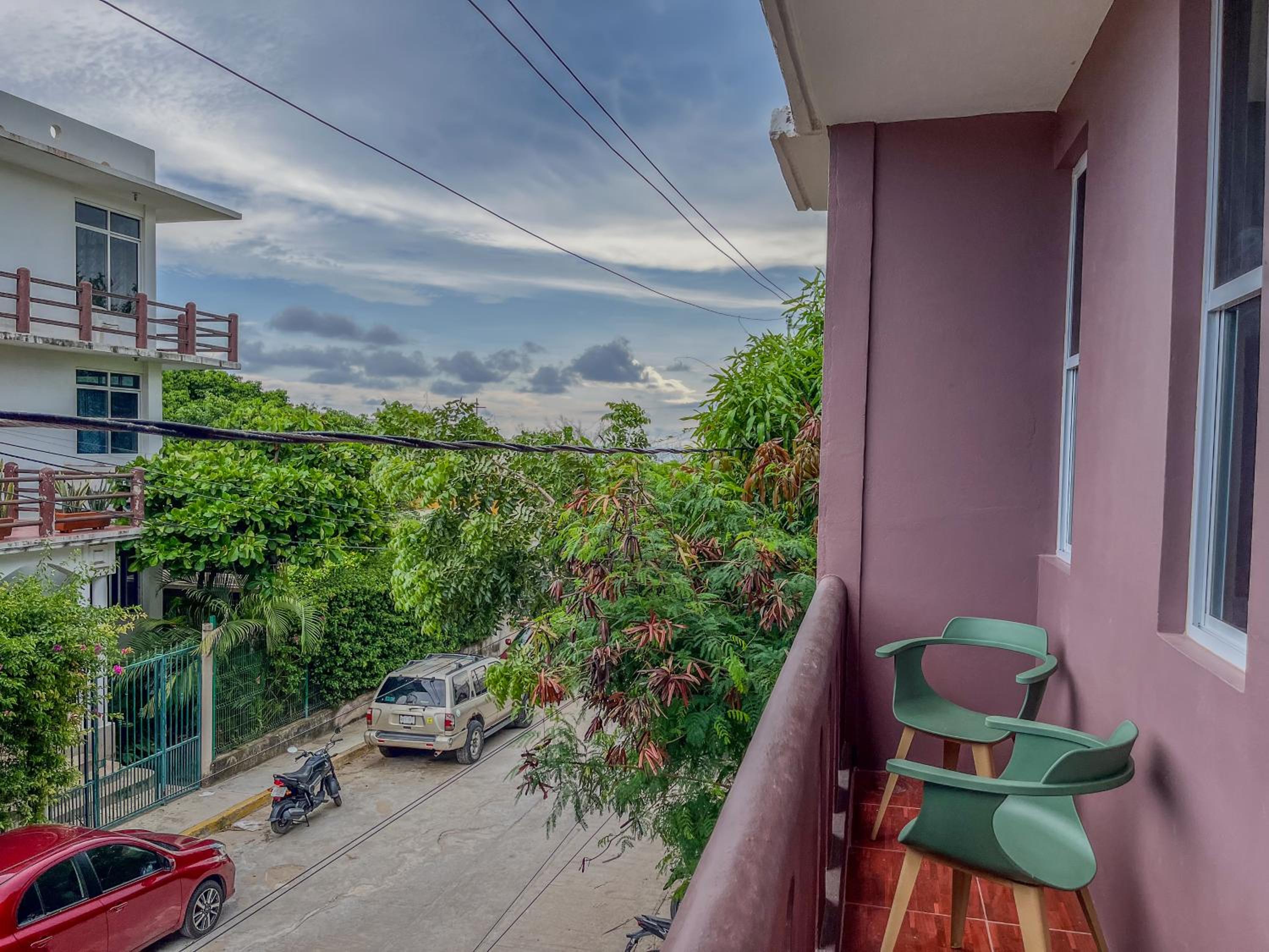 Deluxe Double Room with Balcony photo 3