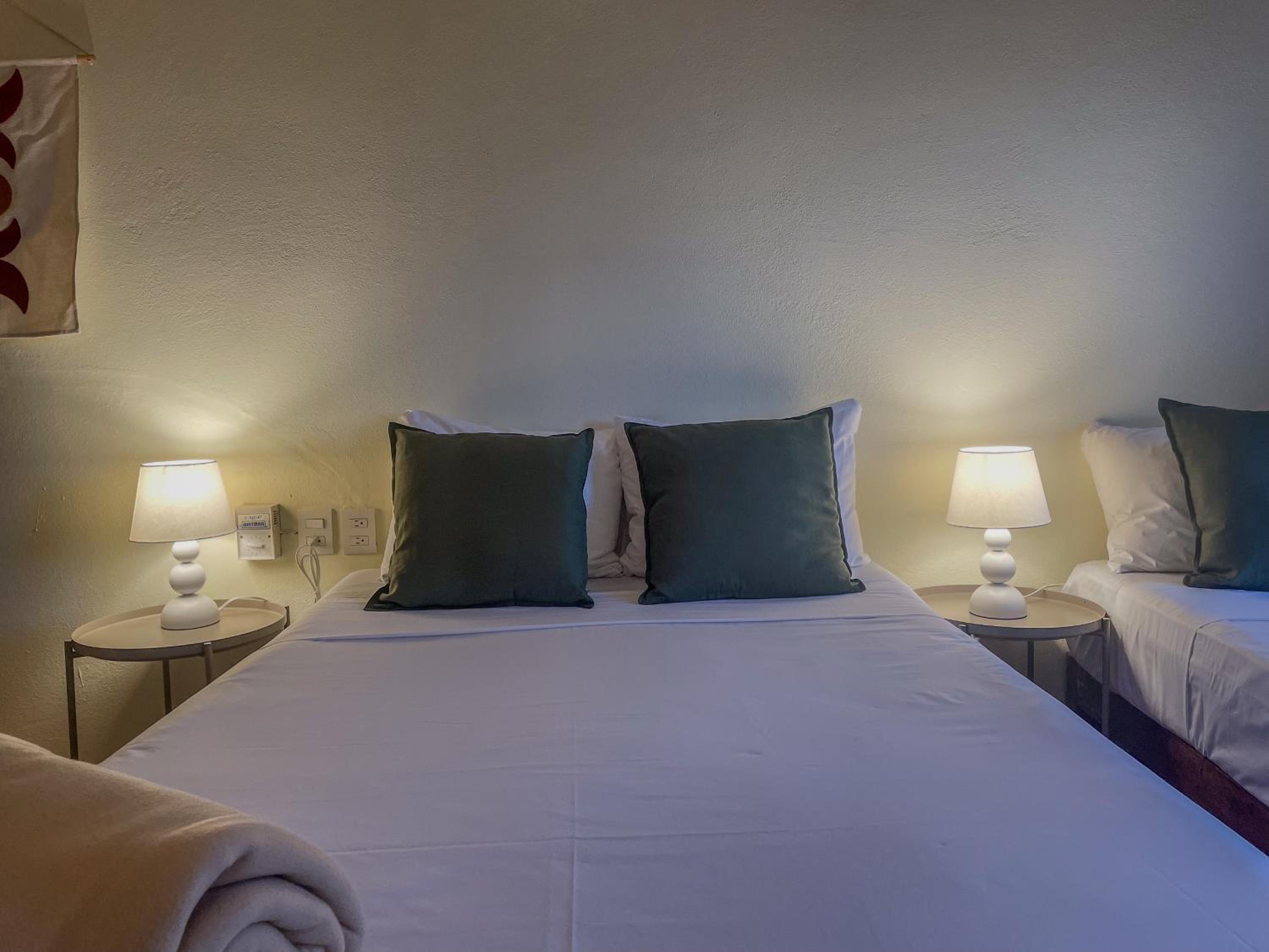 Deluxe Twin Room photo 3