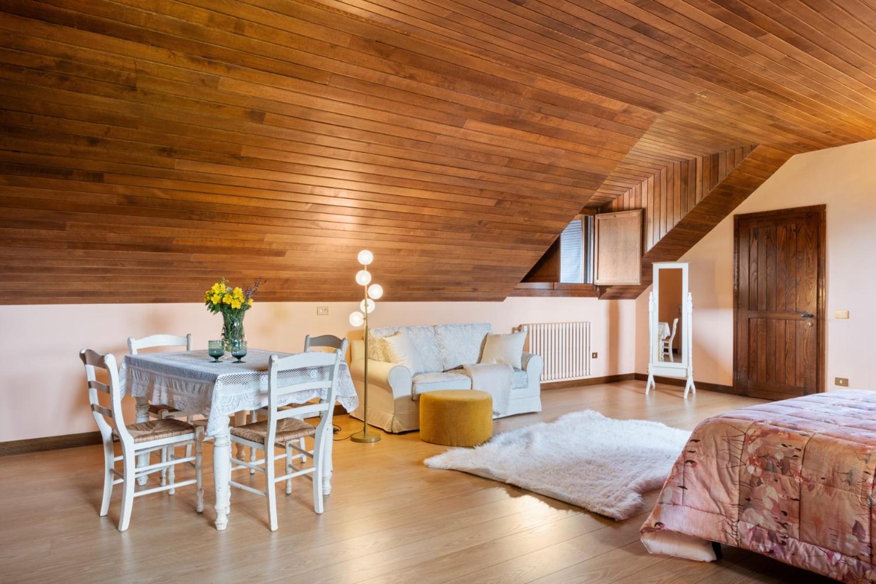 Quadruple Room with Private Bathroom photo 3