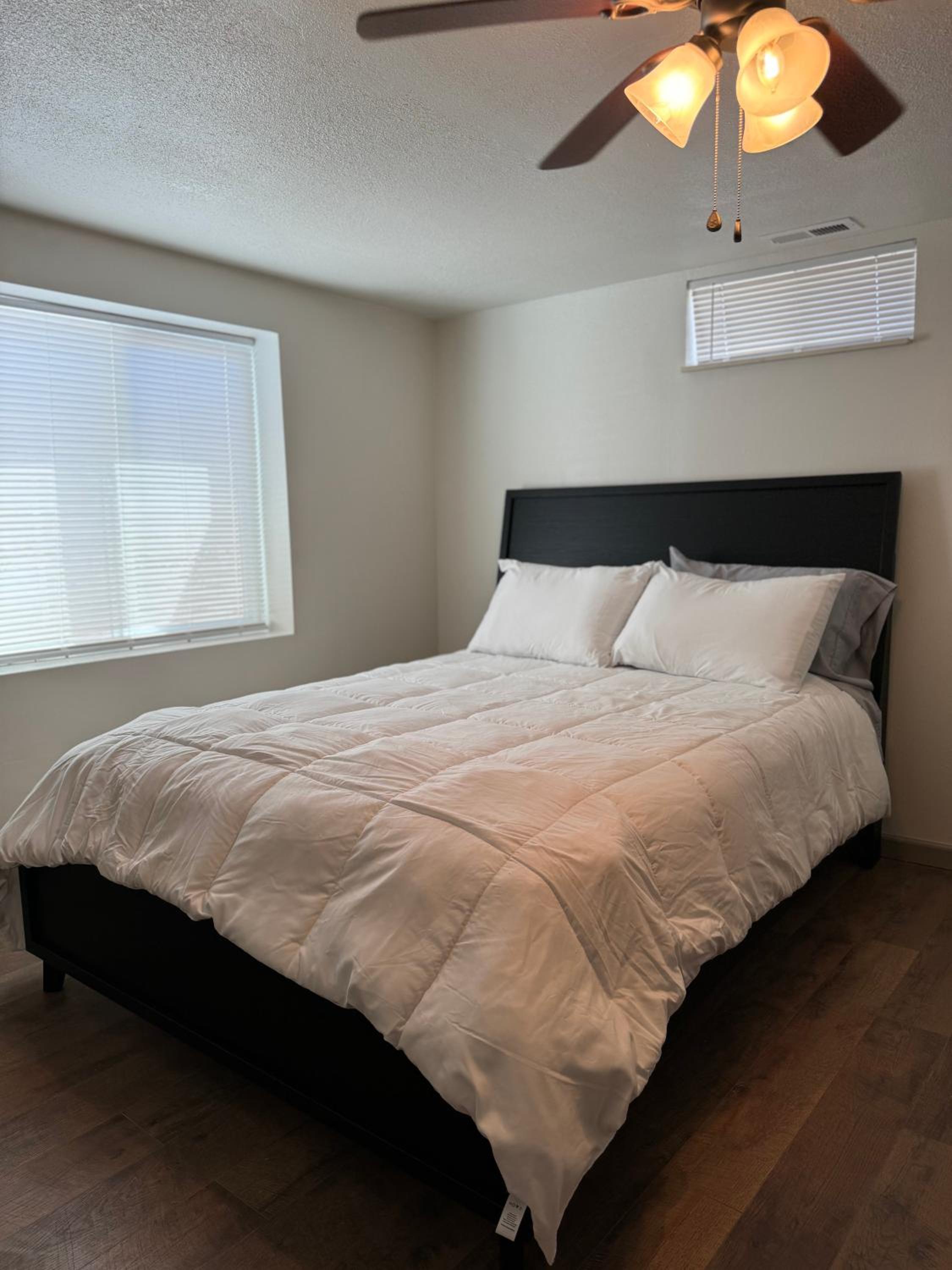 Five-Bedroom House photo 2