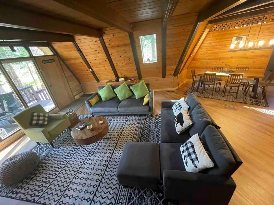 Three-Bedroom Chalet photo 1