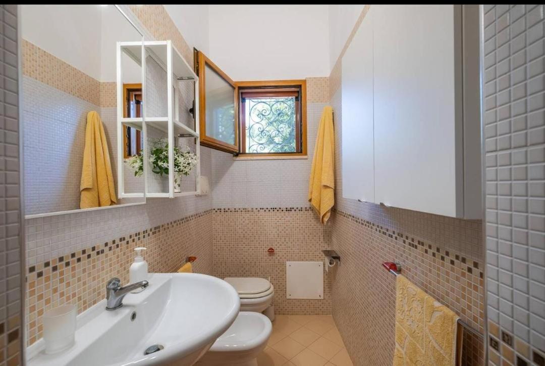 Four-Bedroom House photo 3