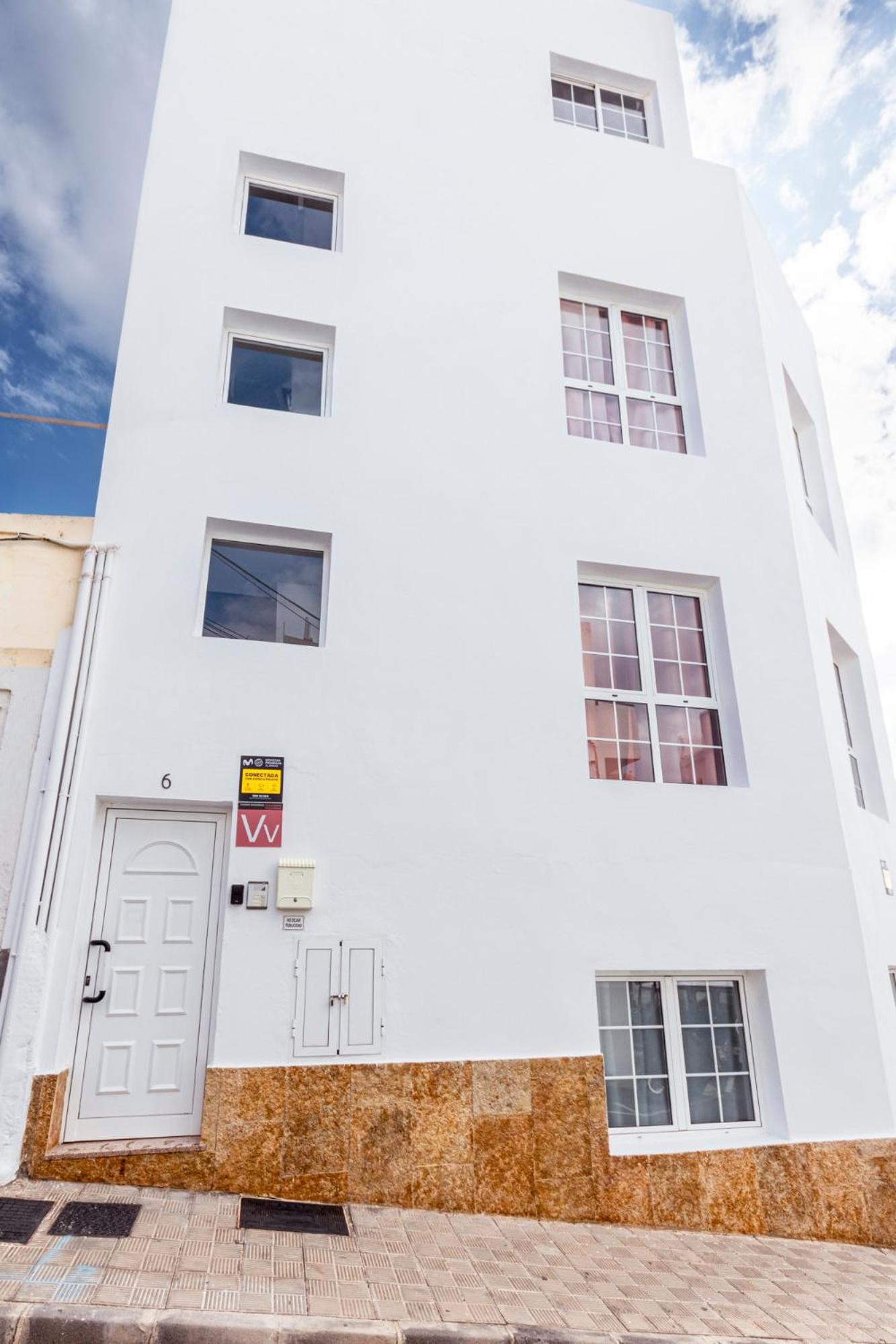 Apartment with Terrace photo 2