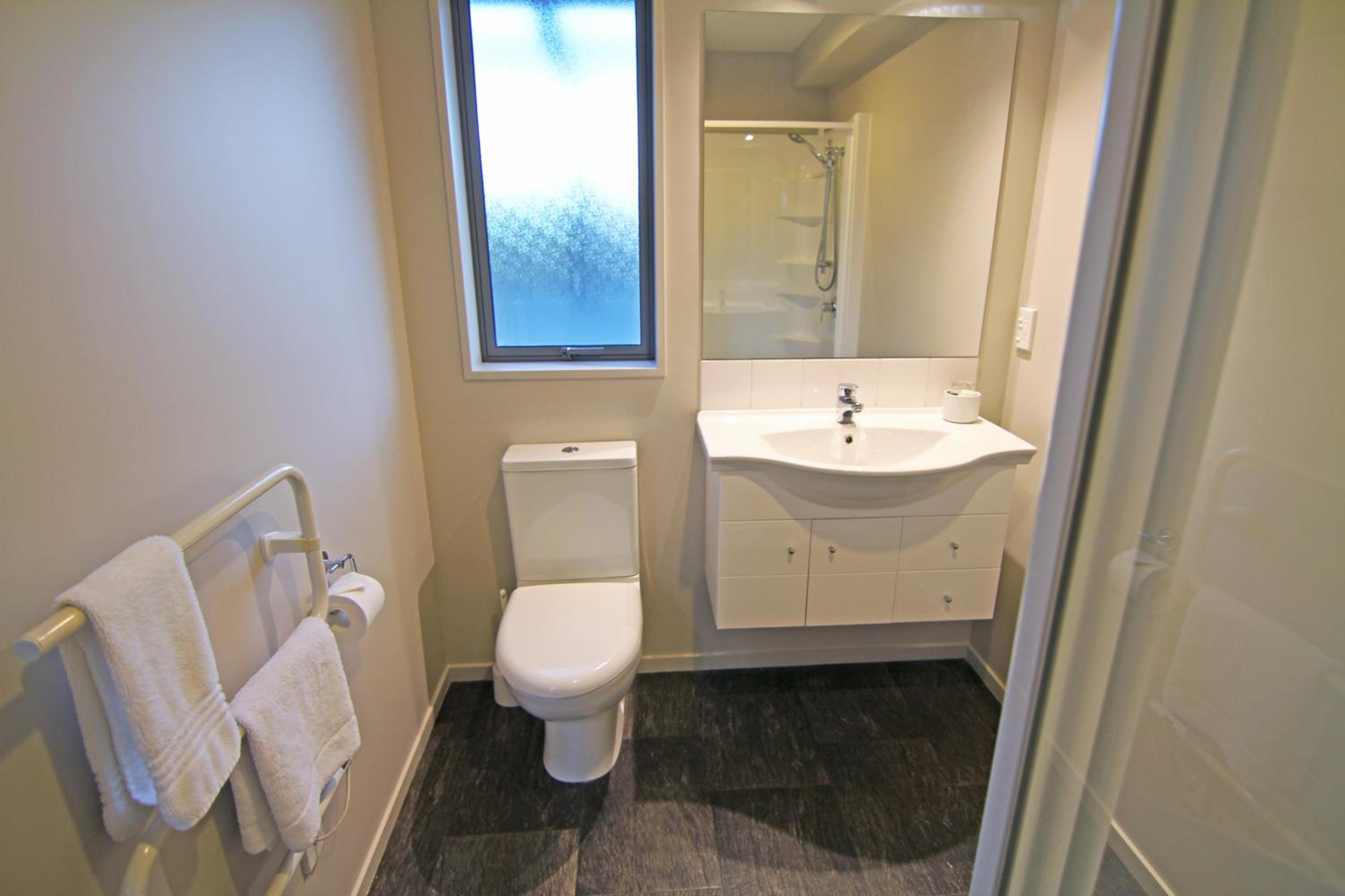 Two-Bedroom Mezzanine Apartment - Photo 8