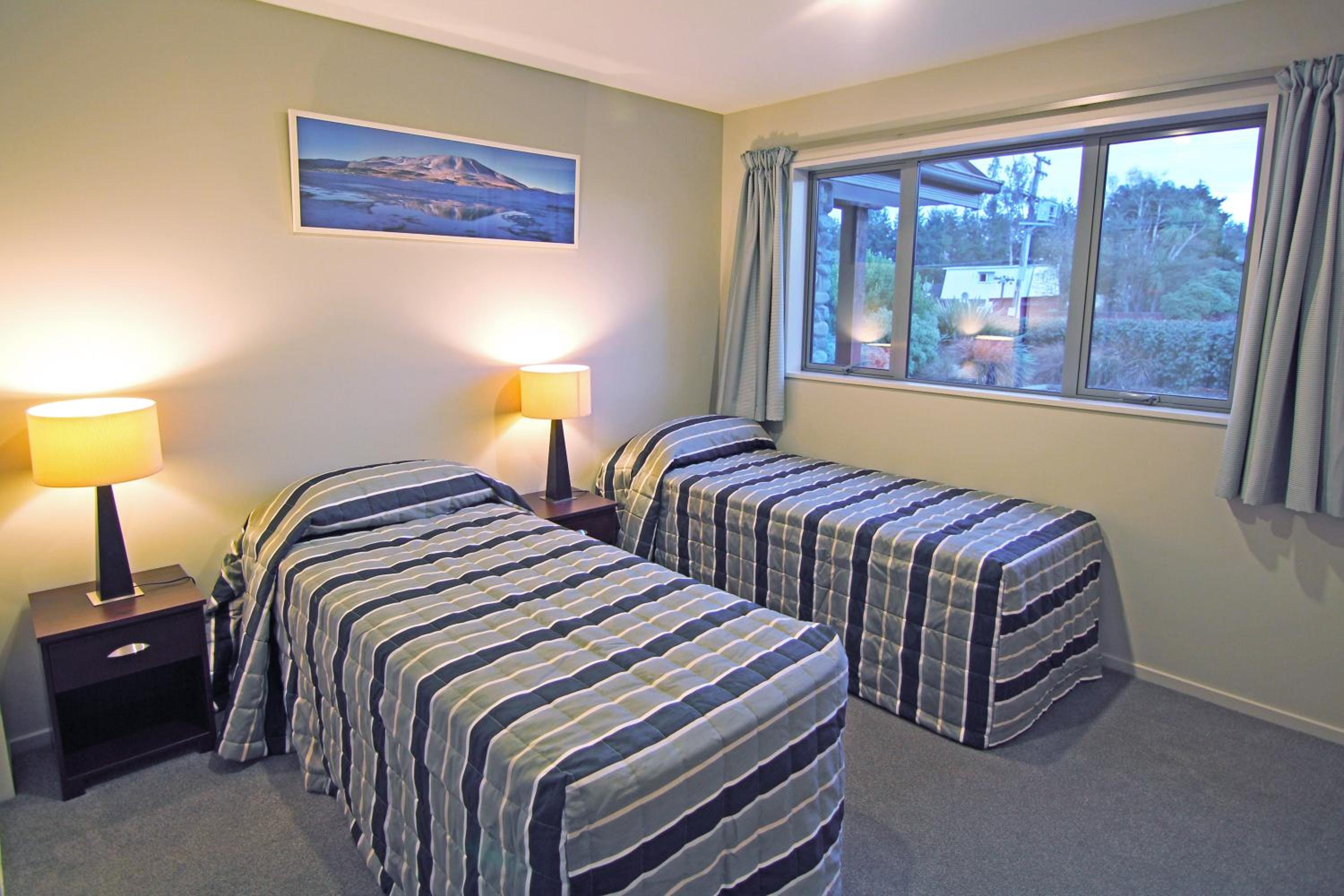 Two-Bedroom Mezzanine Apartment - Photo 9