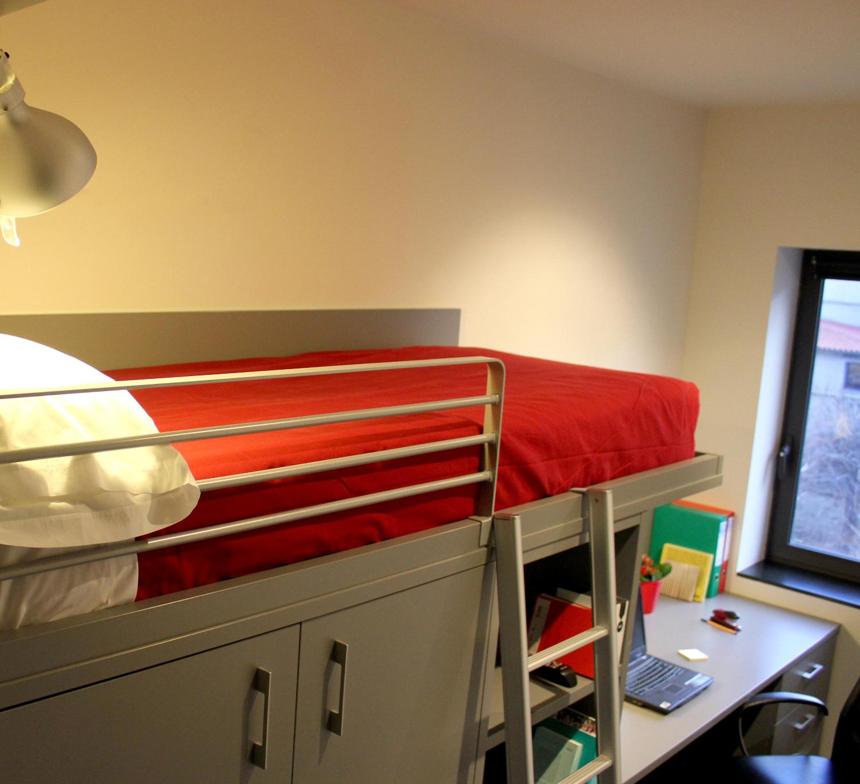 Single Room with Bunk Bed photo 2