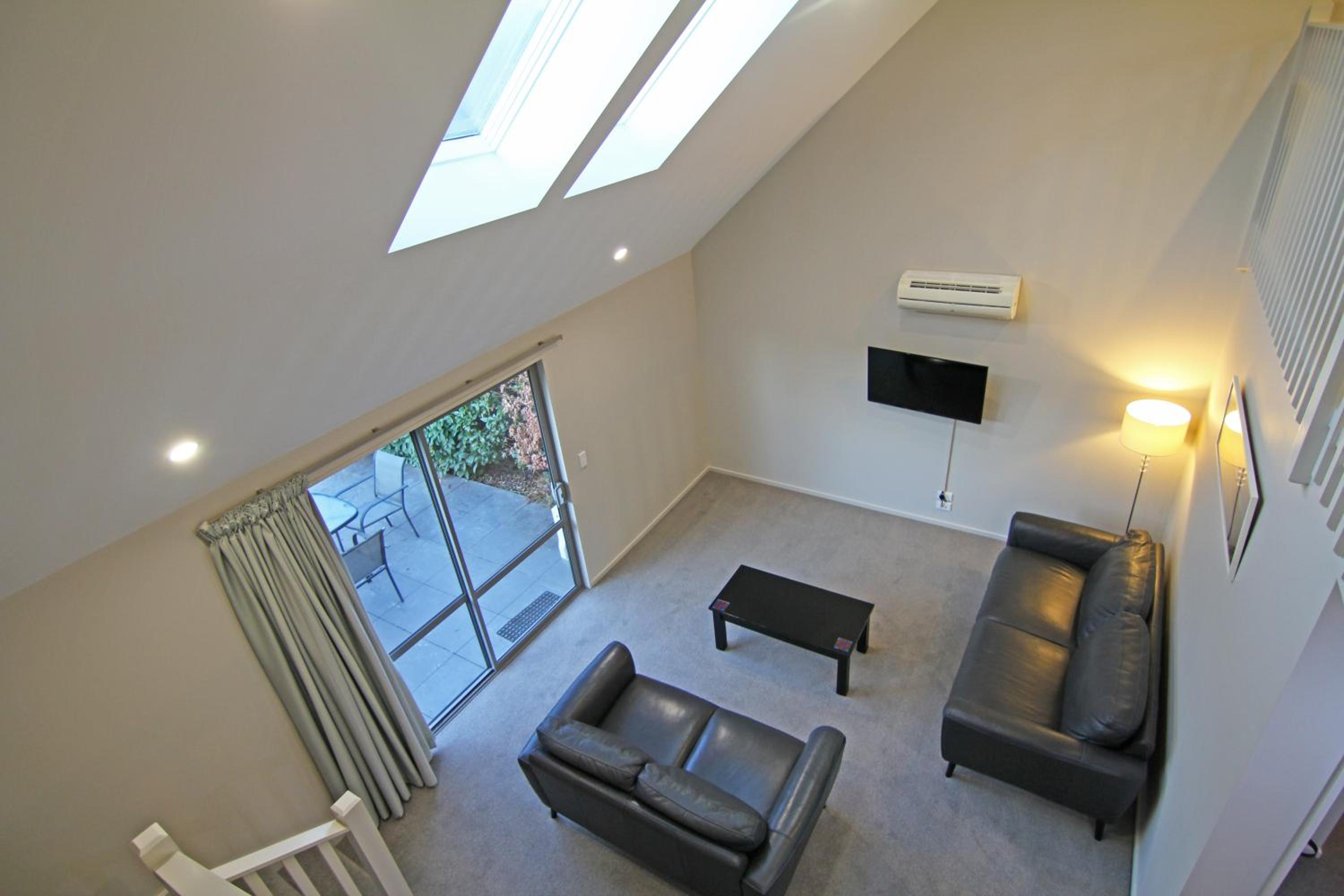 Two-Bedroom Mezzanine Apartment - Photo 2