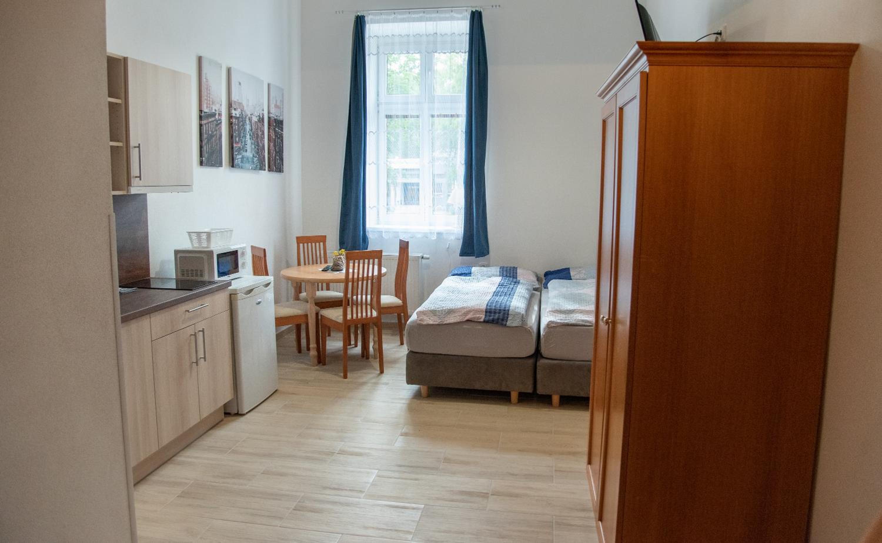 Apartment - Split Level - Photo 5