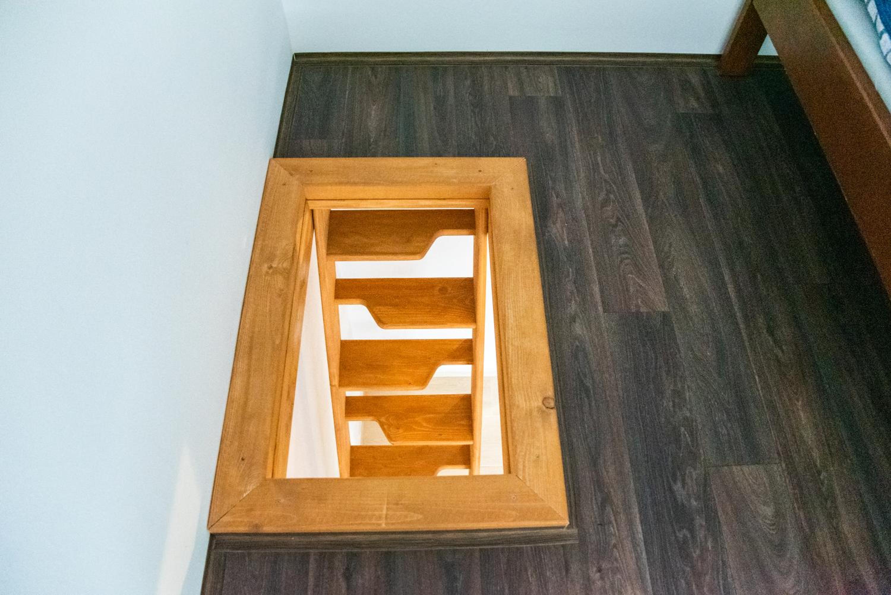 Apartment - Split Level - Photo 10