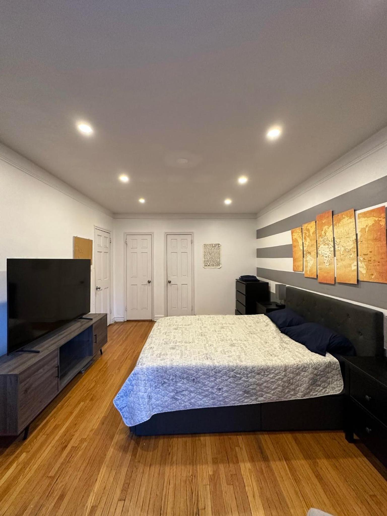 One-Bedroom Apartment photo 2