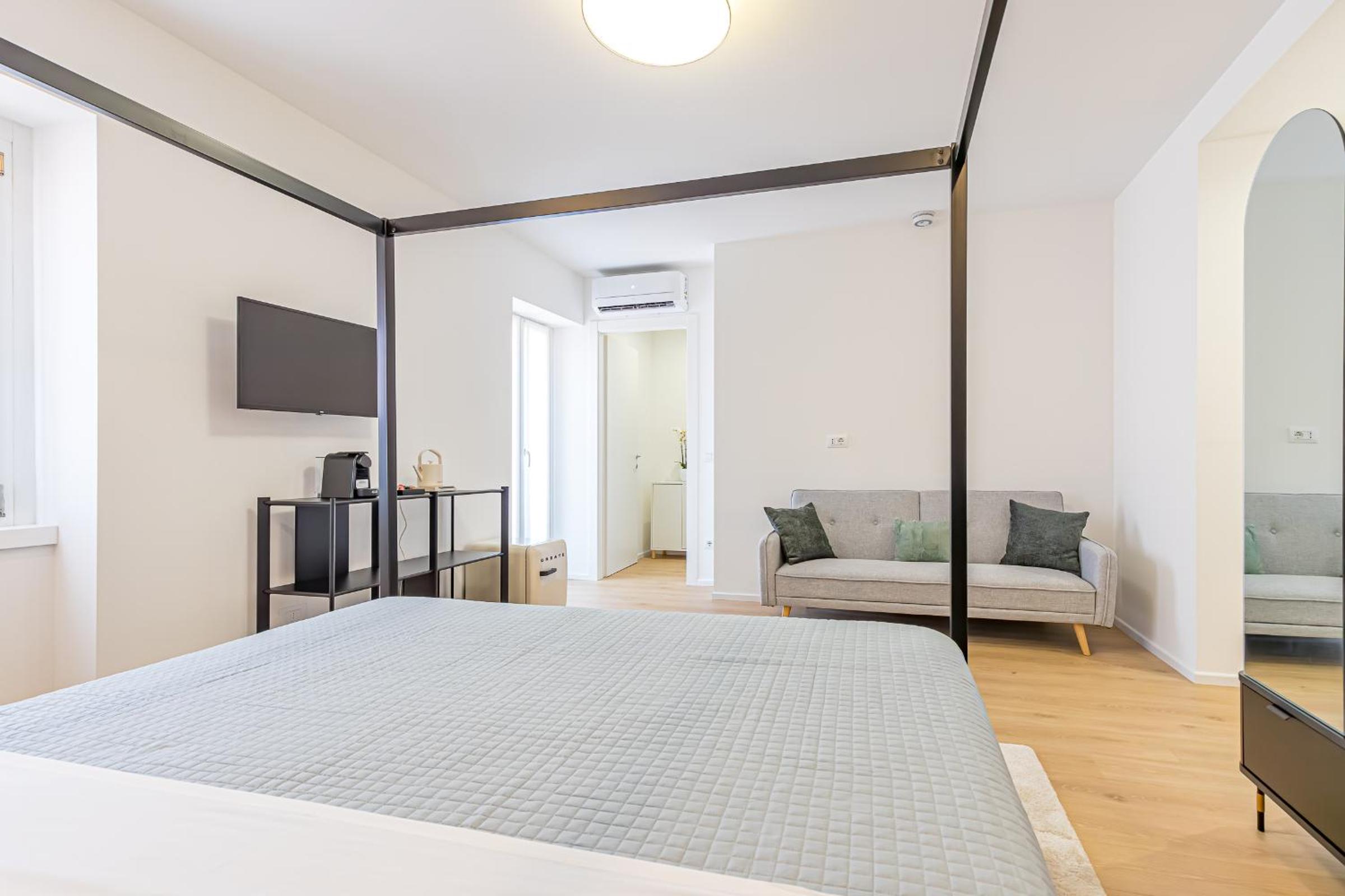 Triple Room with Private Bathroom photo 2