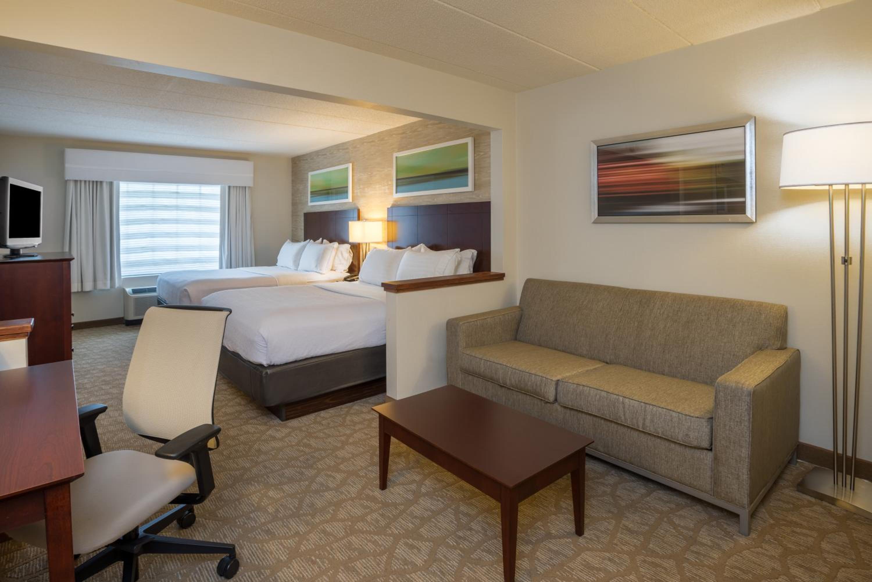 Premium Queen Room with Two Queen Beds - Photo 1