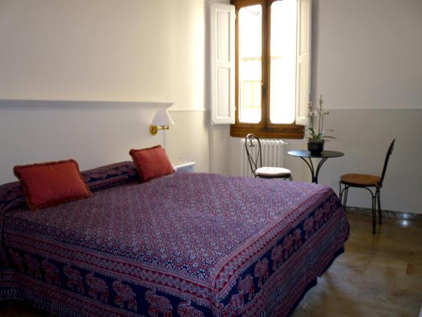 Double Room With Private External Bathroom photo 1