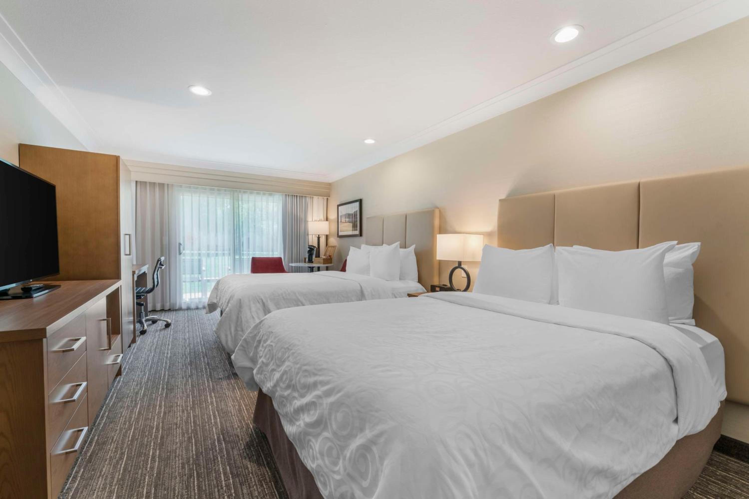 Queen Room with Two Queen Beds - Courtyard View - Photo 1