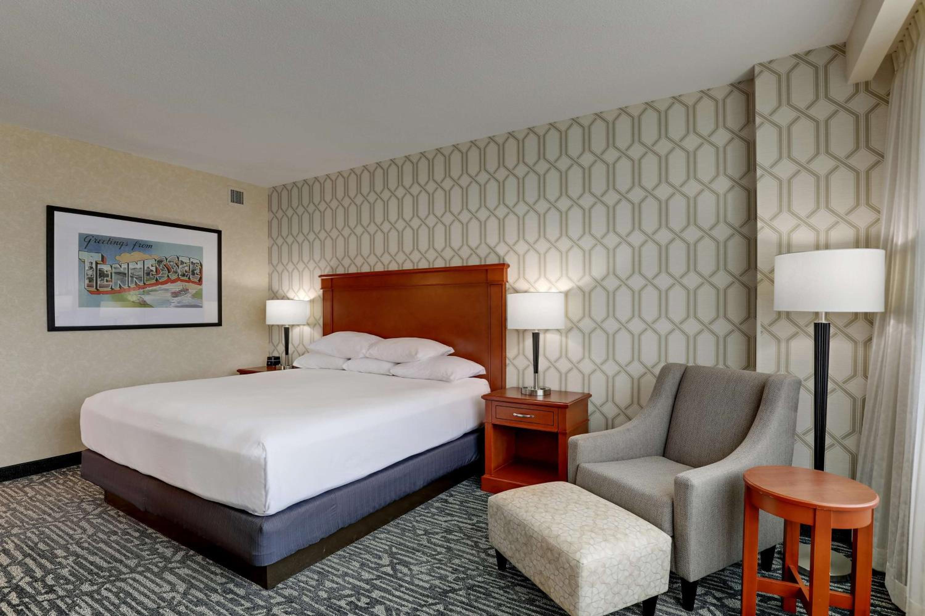 King Suite with Sofa Bed photo 3