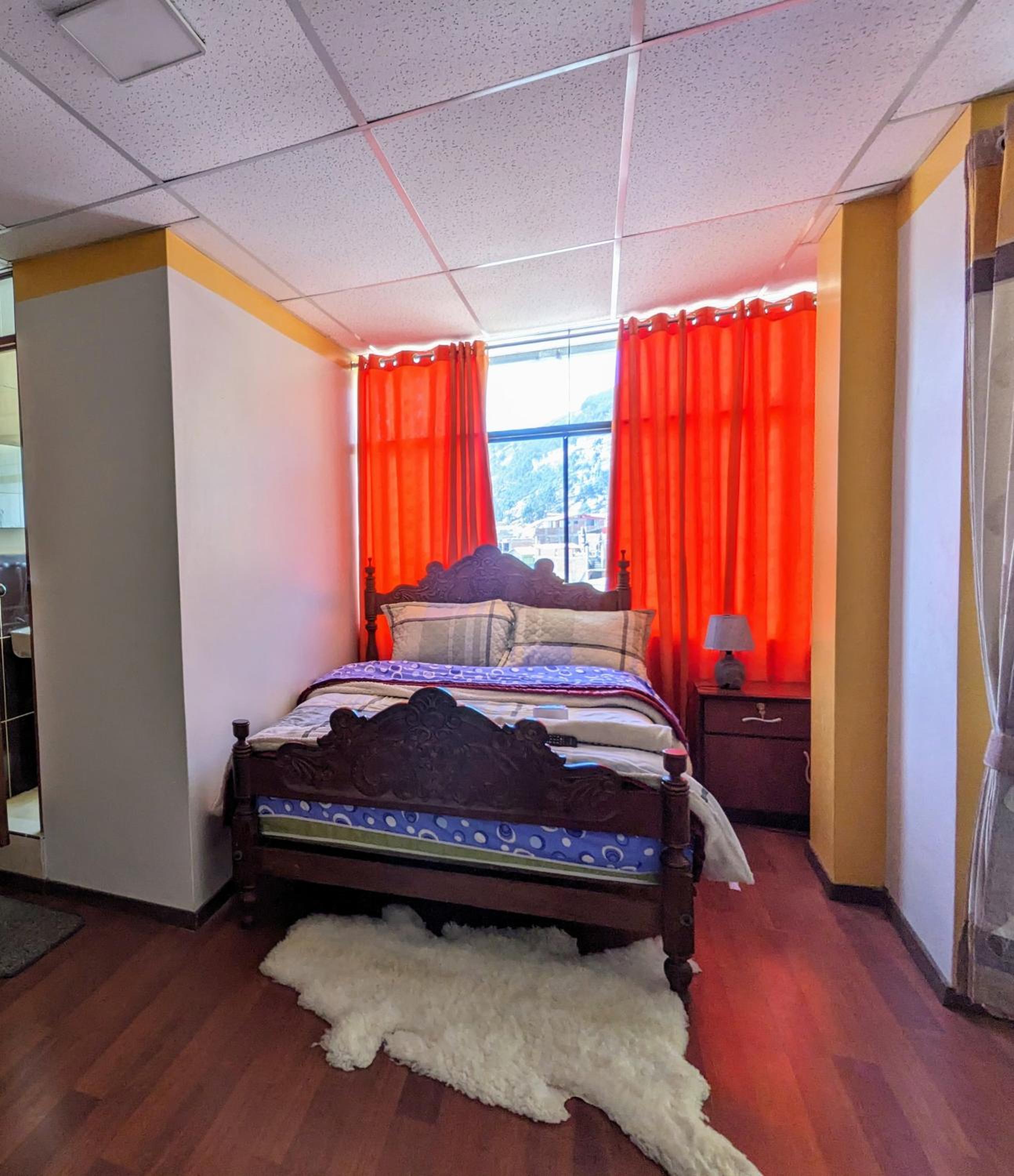 One-Bedroom Apartment photo 1