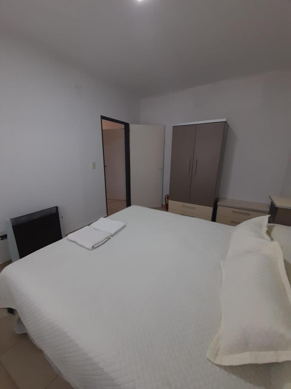 Deluxe One-Bedroom Apartment photo 1
