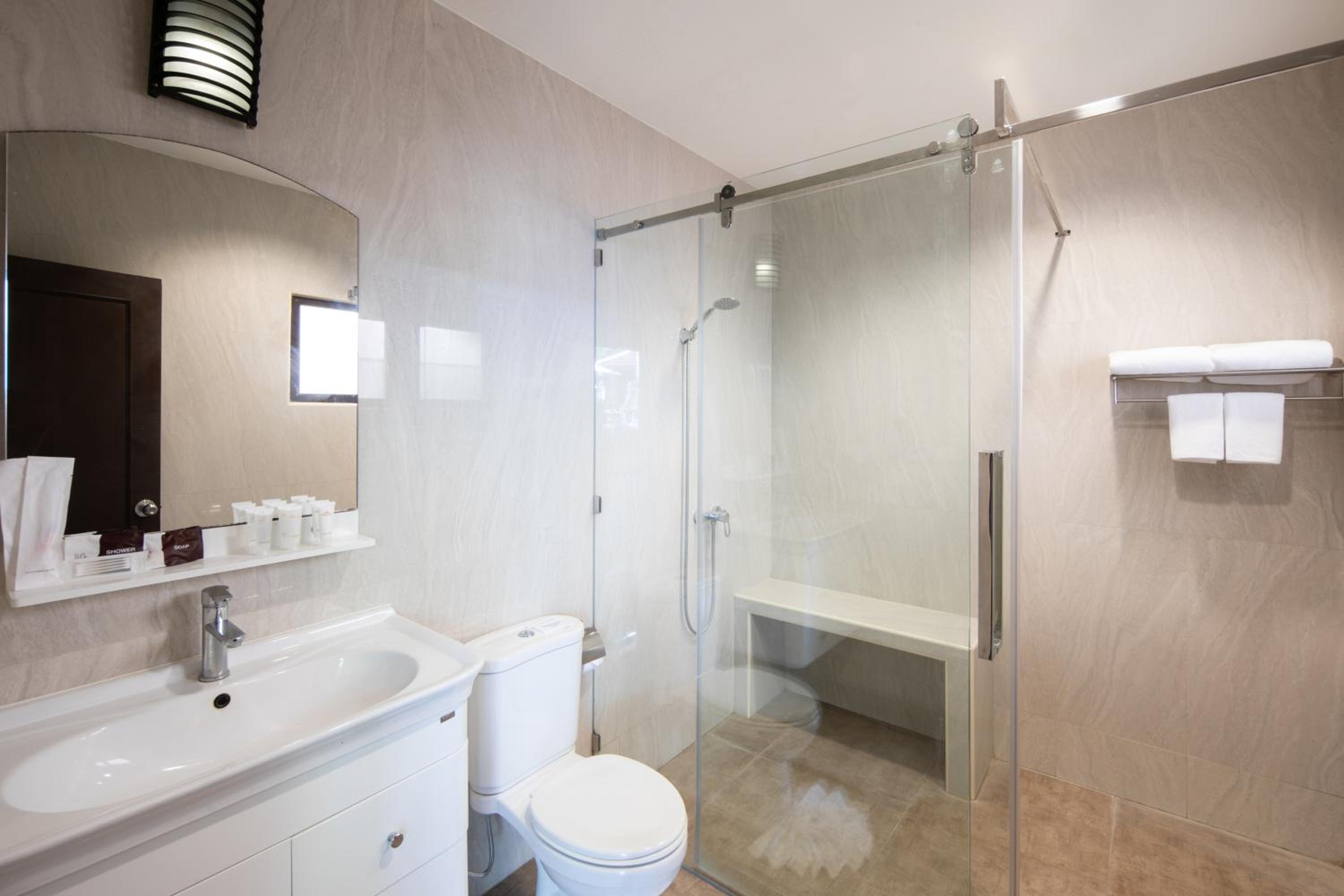 Superior Double or Twin Room - Photo 6
