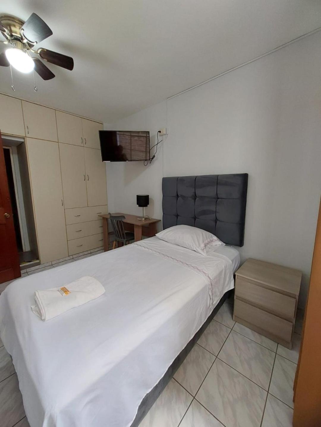 Single Room photo 2
