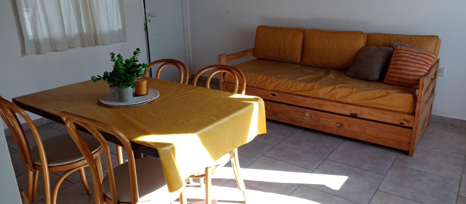 Apartment photo 2