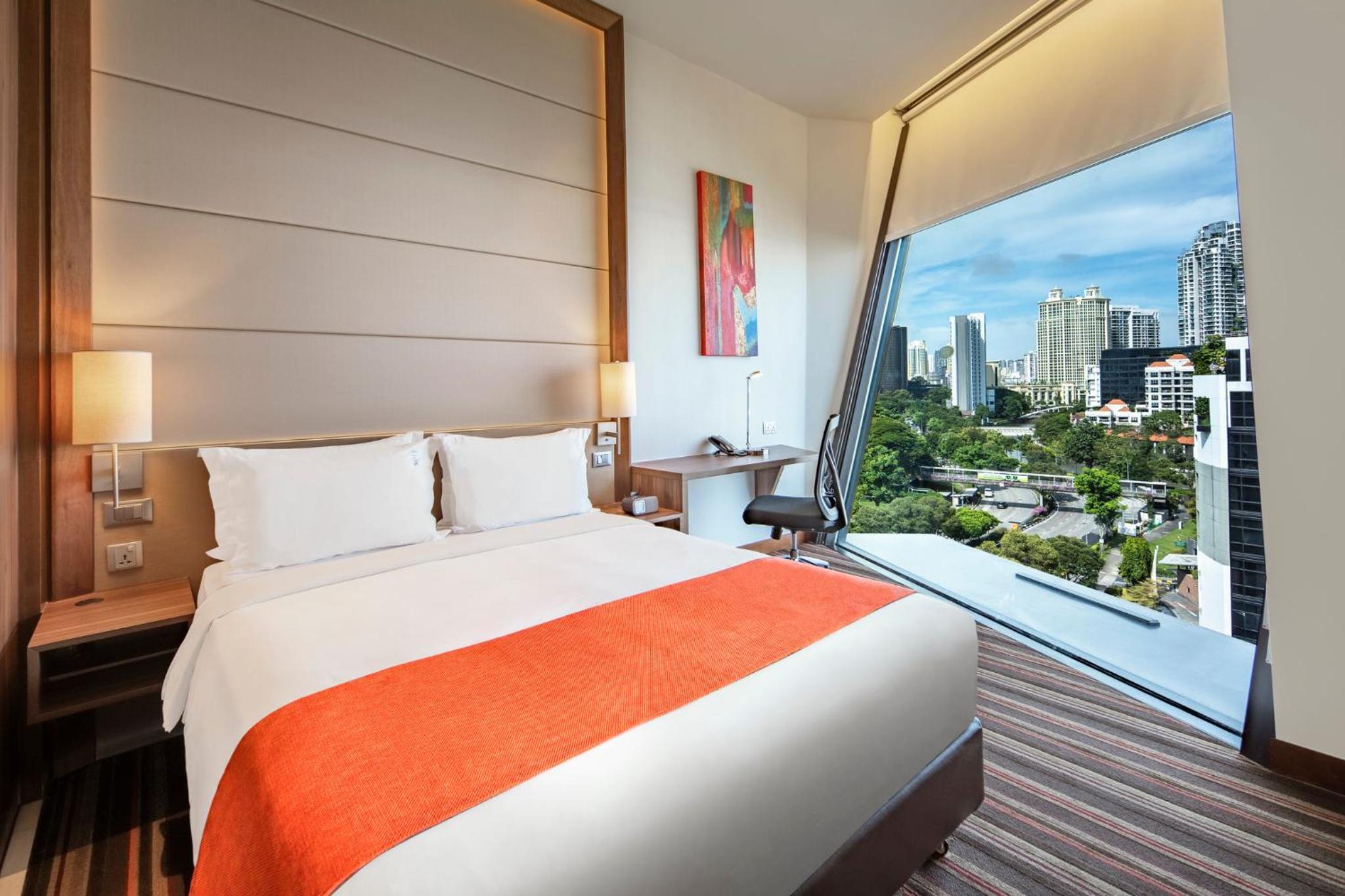 Standard Queen Room with Free Breakfast - Top Floor
