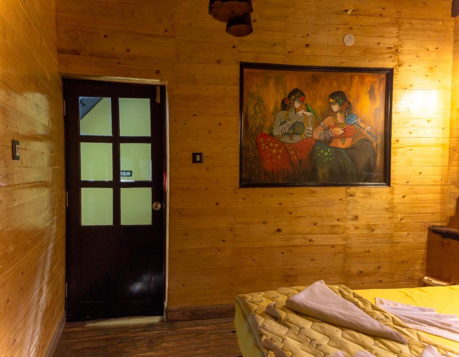 Deluxe Double or Twin Room with Pool View photo 1