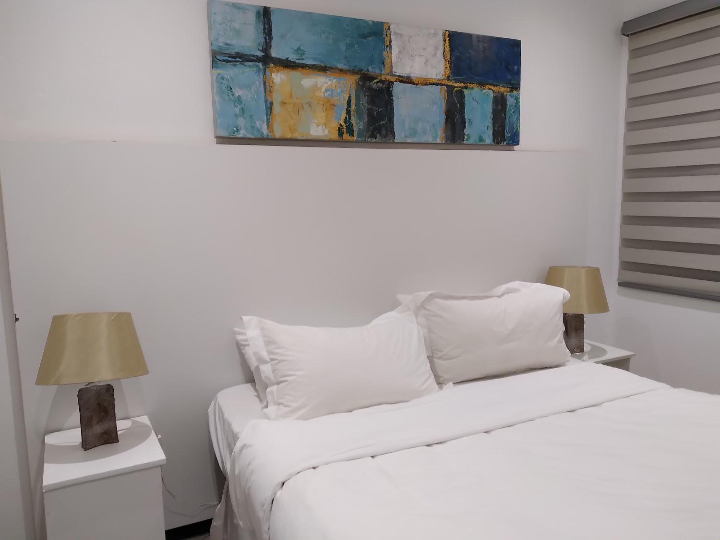 One-Bedroom Apartment photo 2