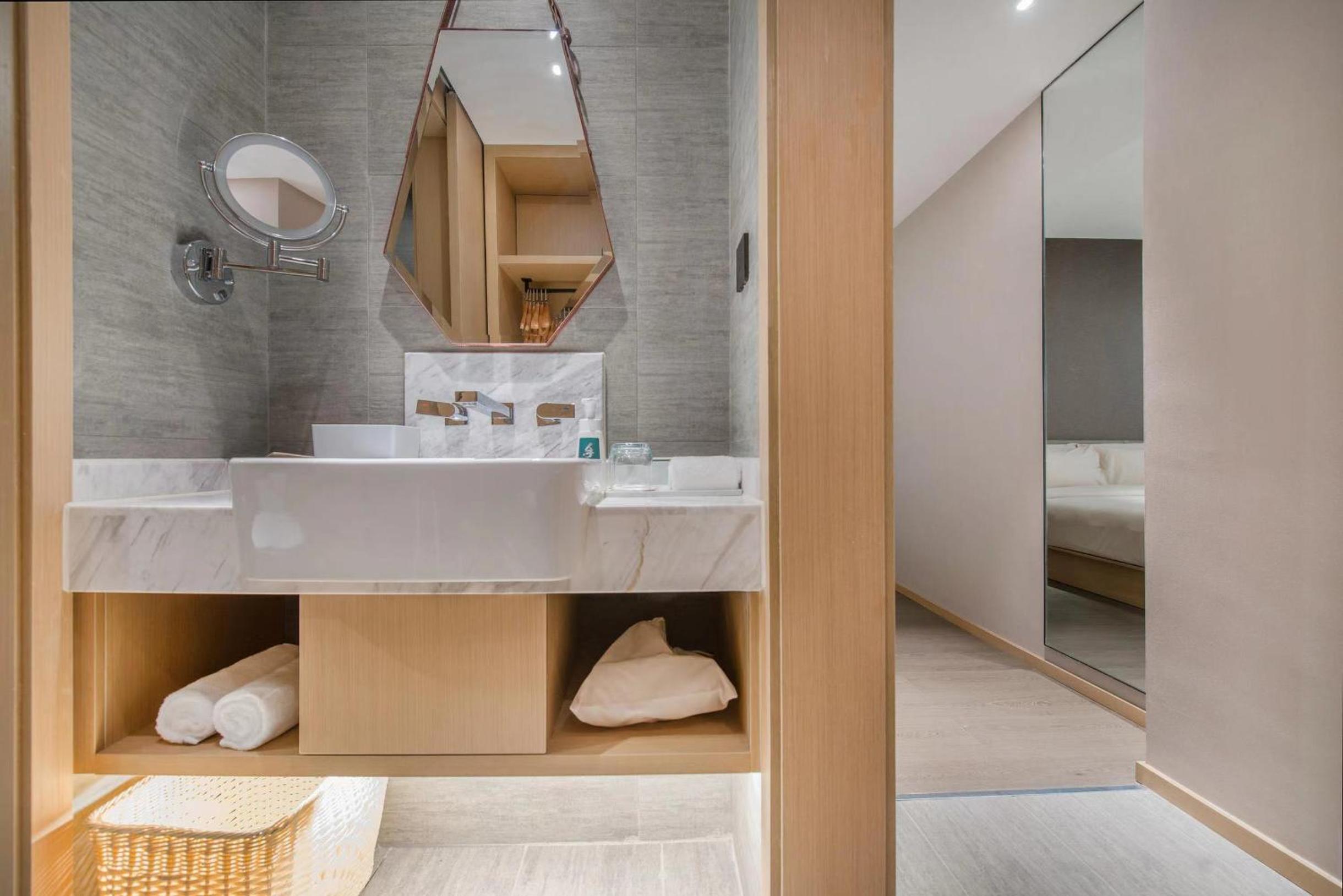 Elegant Double Room photo 2