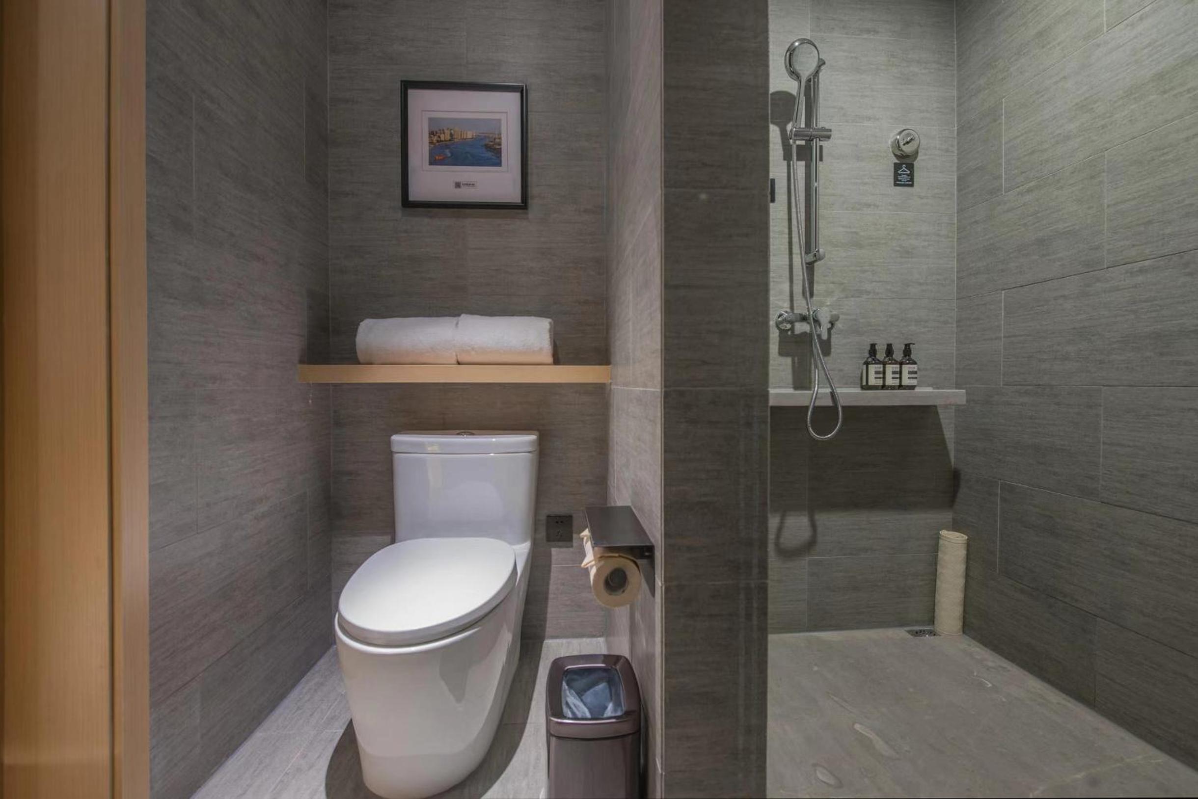 Elegant Double Room photo 3