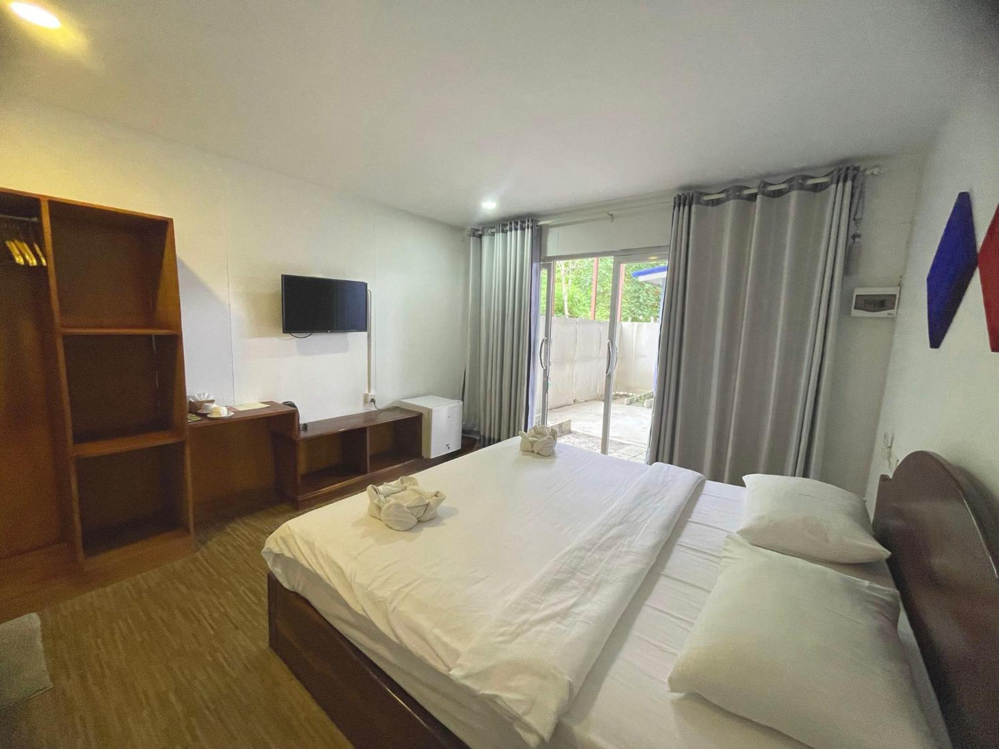 Standard King Room photo 2
