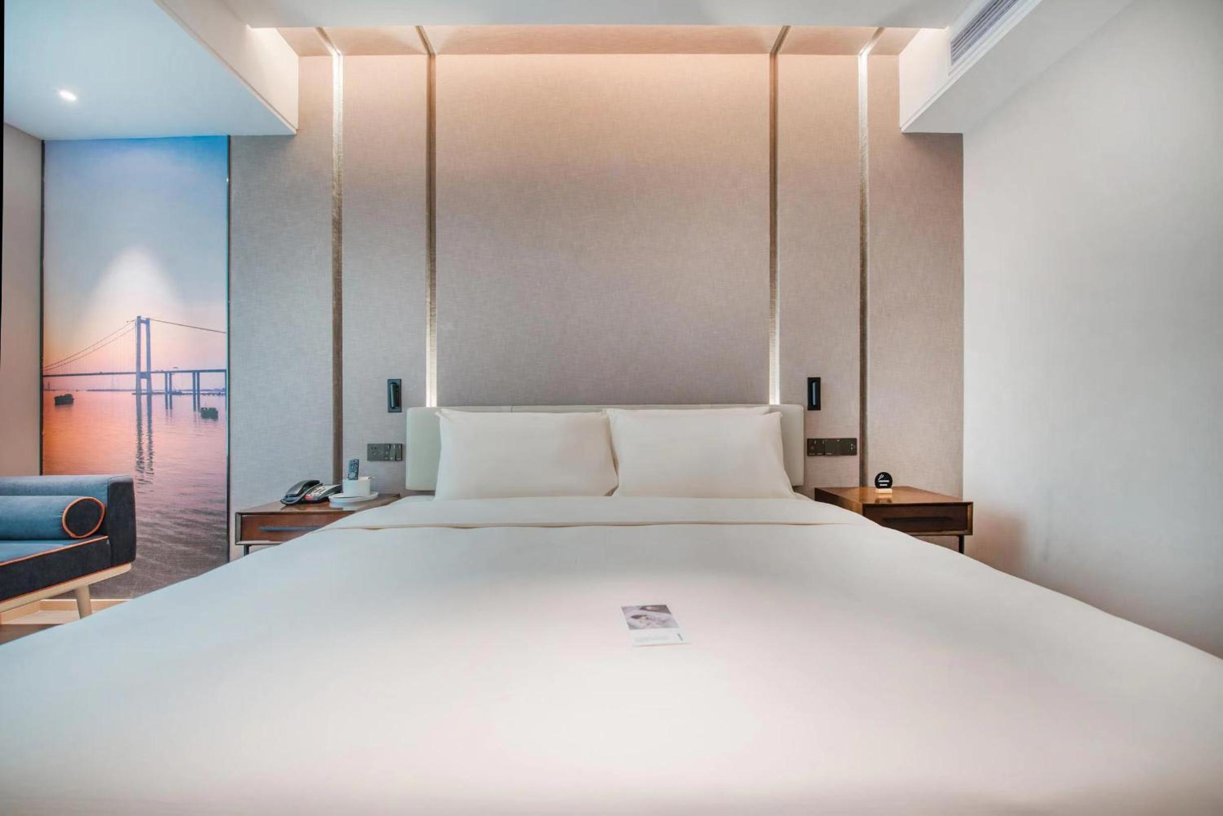 Jimu Double Room with Bathtub photo 3