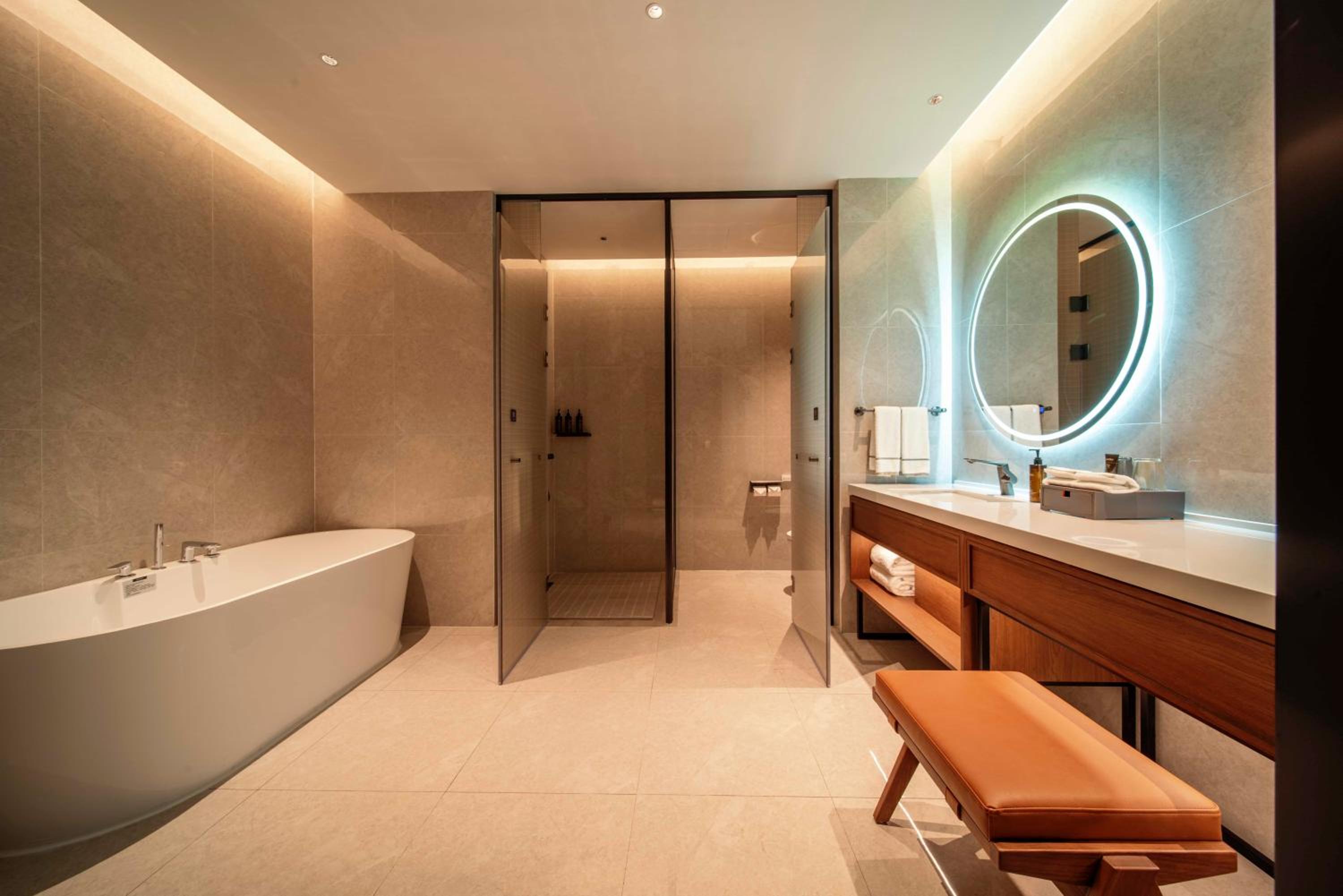 Deluxe Double Room with Bath photo 2