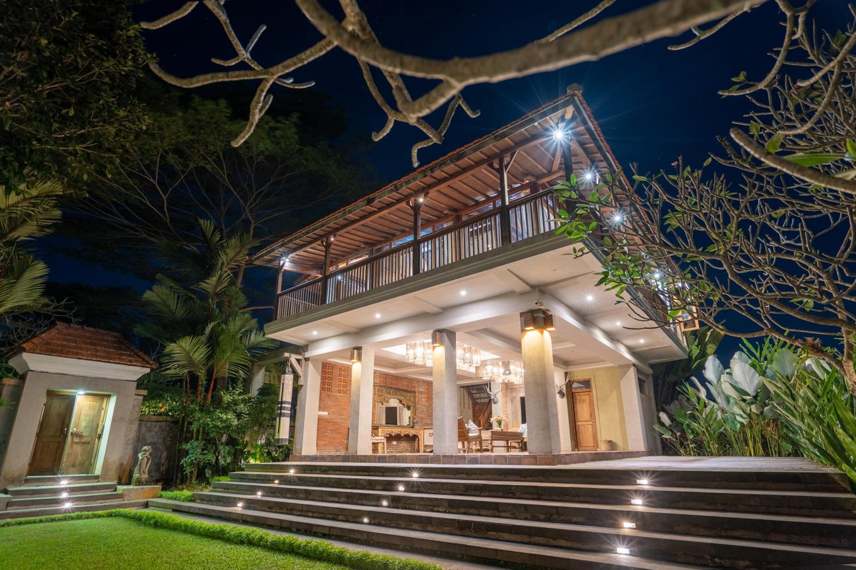 Three-Bedroom Villa - Photo 25