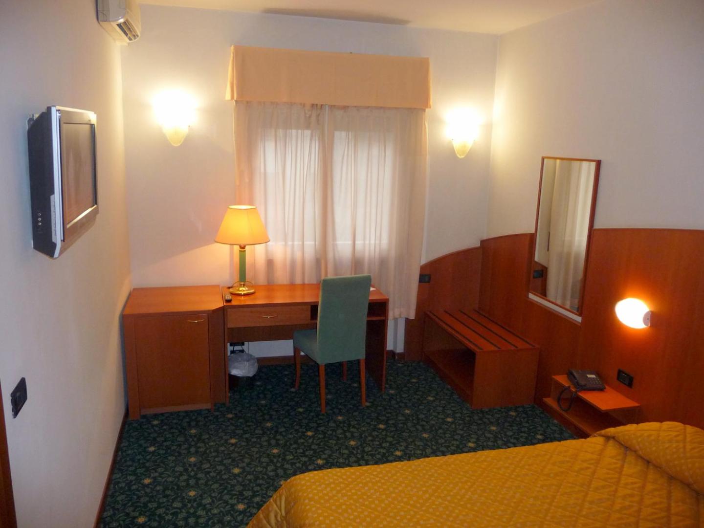 Double Room - Photo 1
