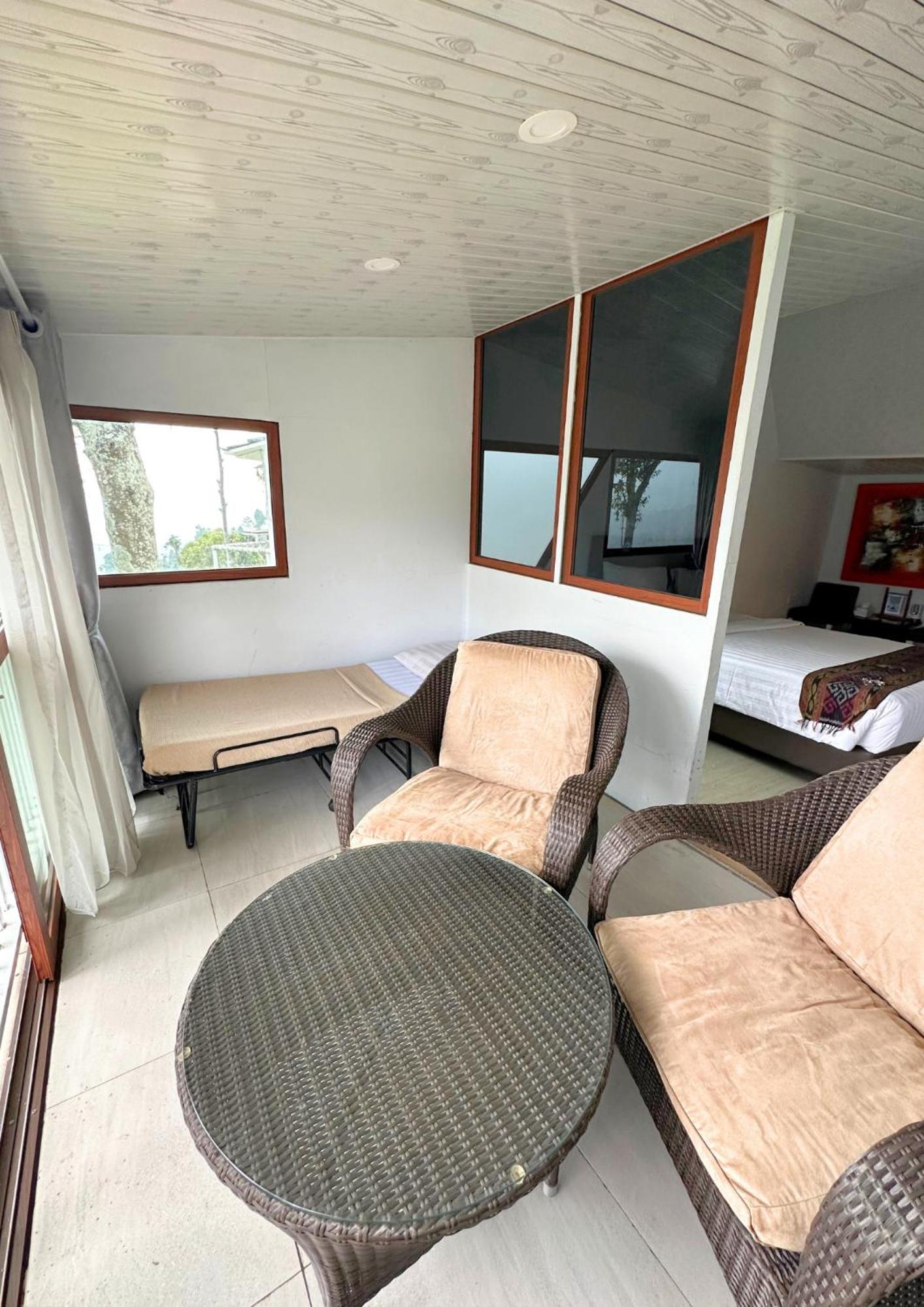 Double Room with Extra Bed photo 2