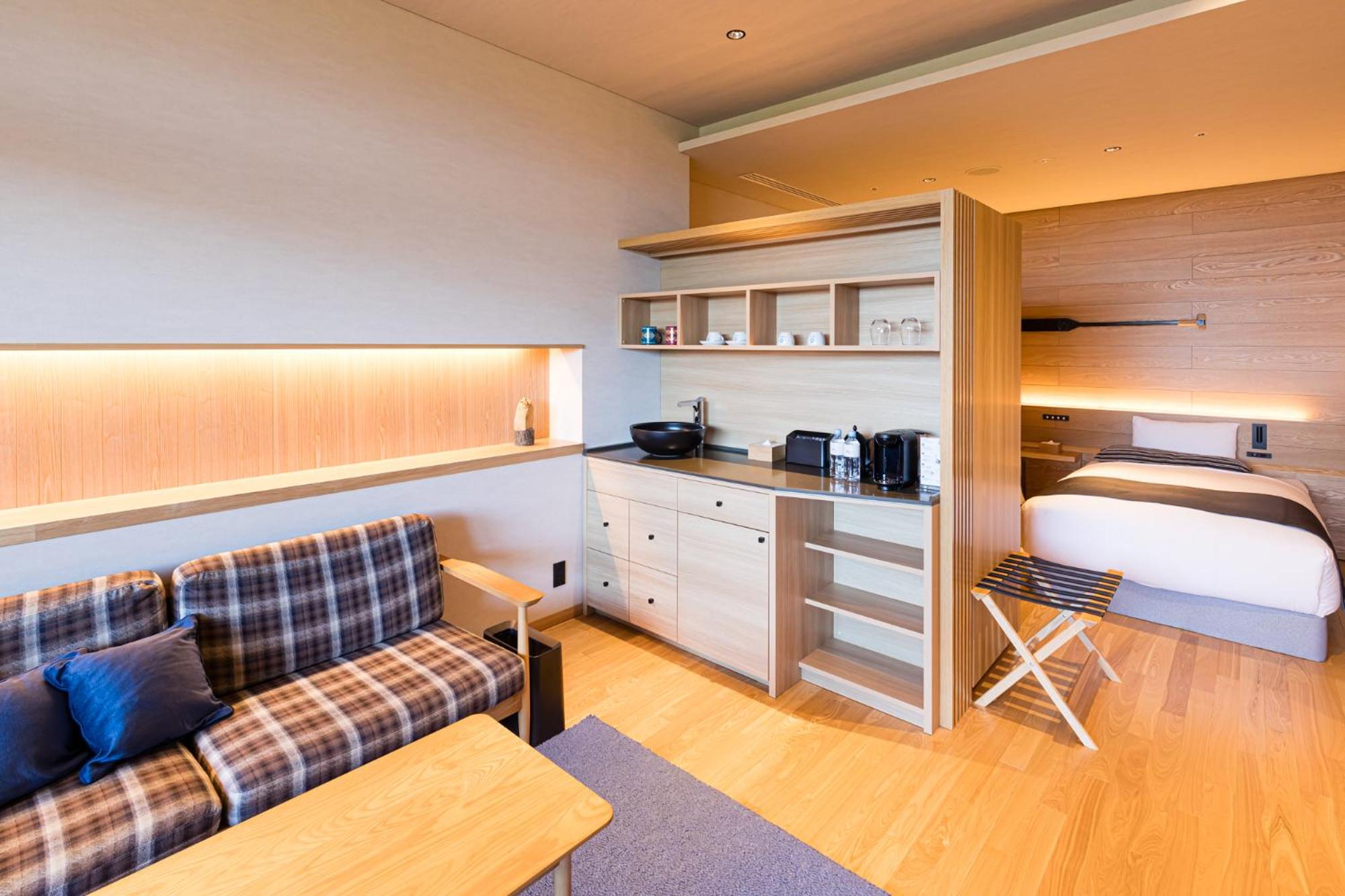 Design Twin Room with Onsen Open Air Bath-Wood Deck-East Wing - Non-Smoking- Premium French Dinner & Buffet Breakfast - Photo 12
