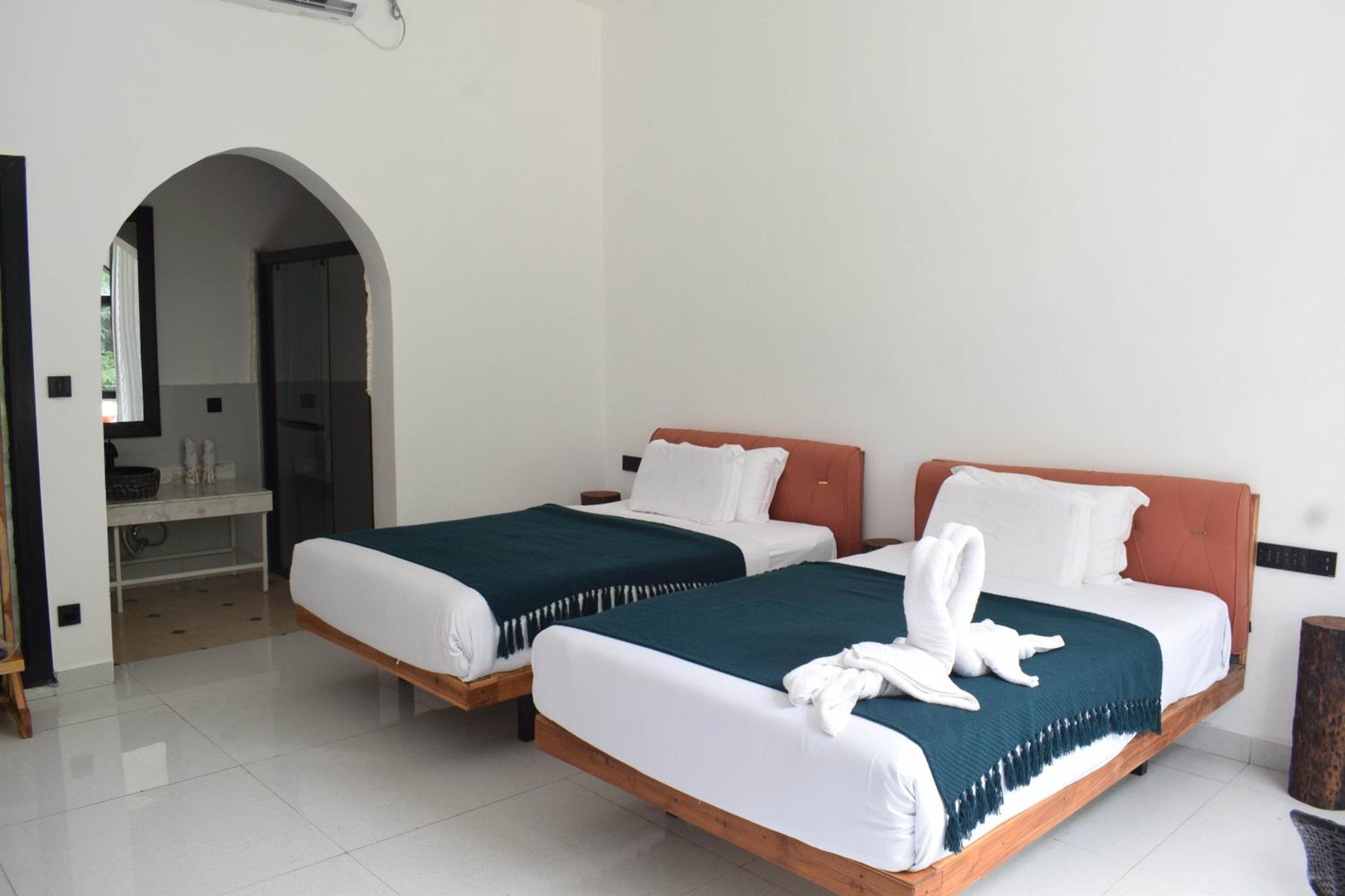 Standard Twin Room with Garden View photo 3