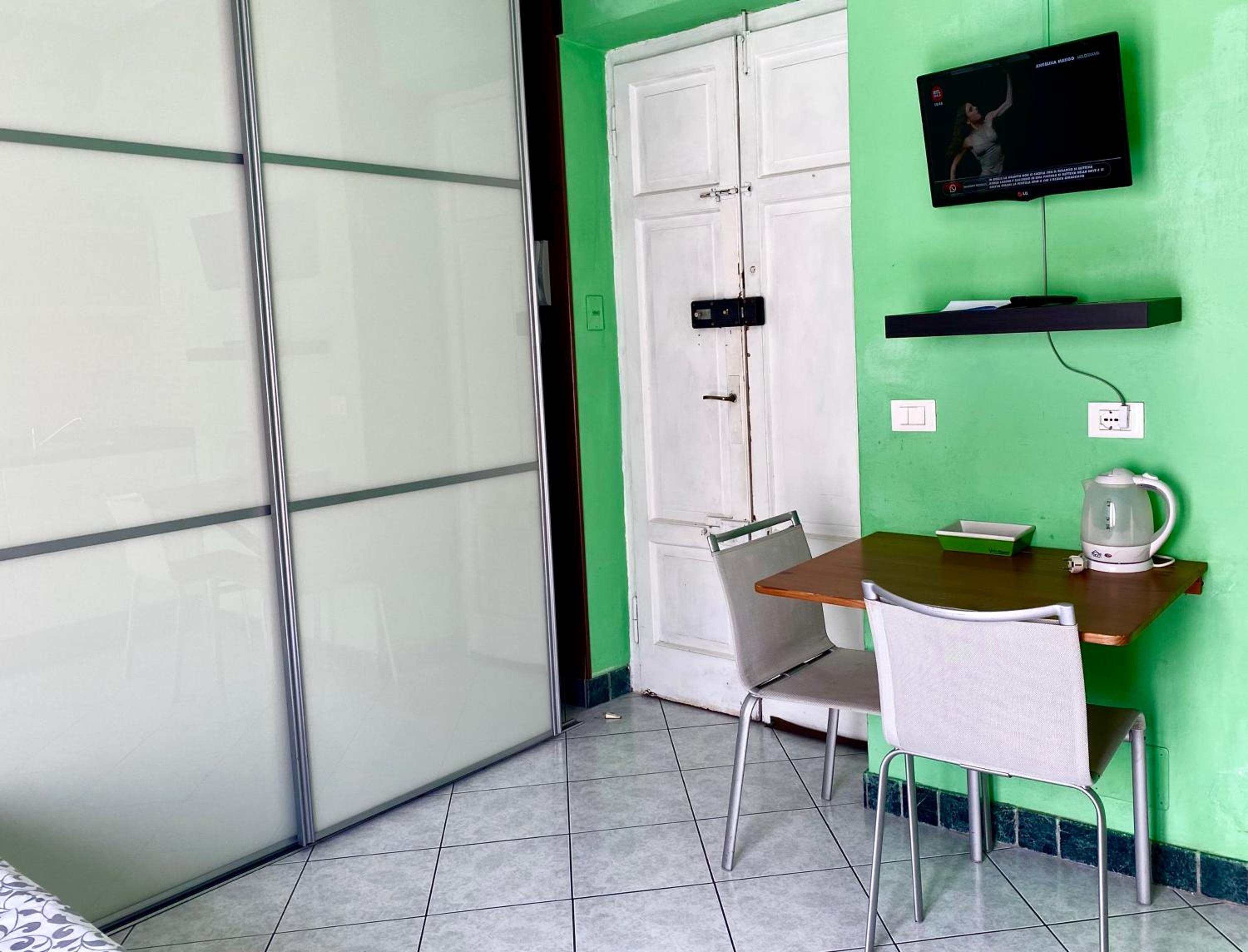 Studio Apartment
