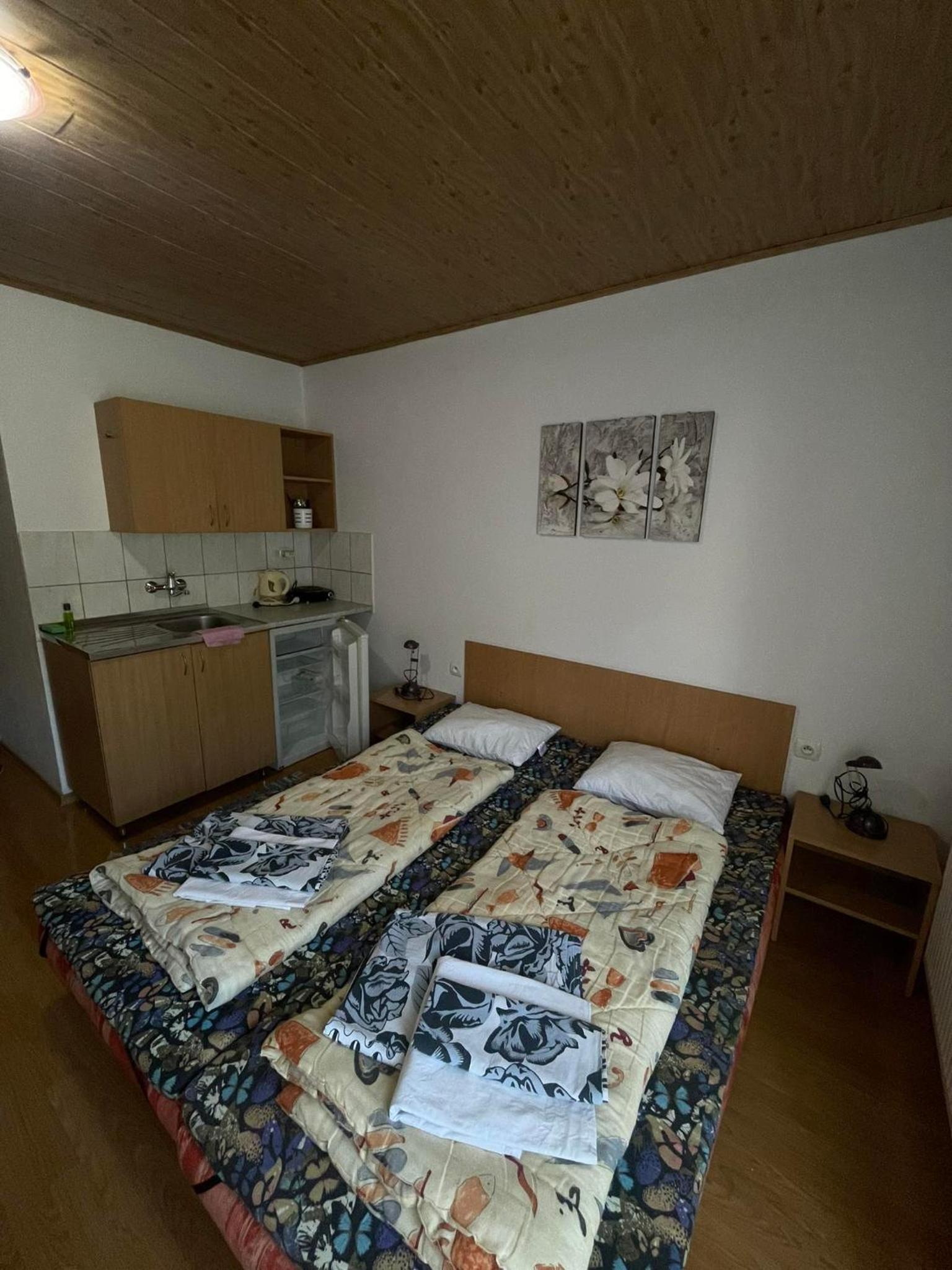 Double Room with Private Bathroom photo 1