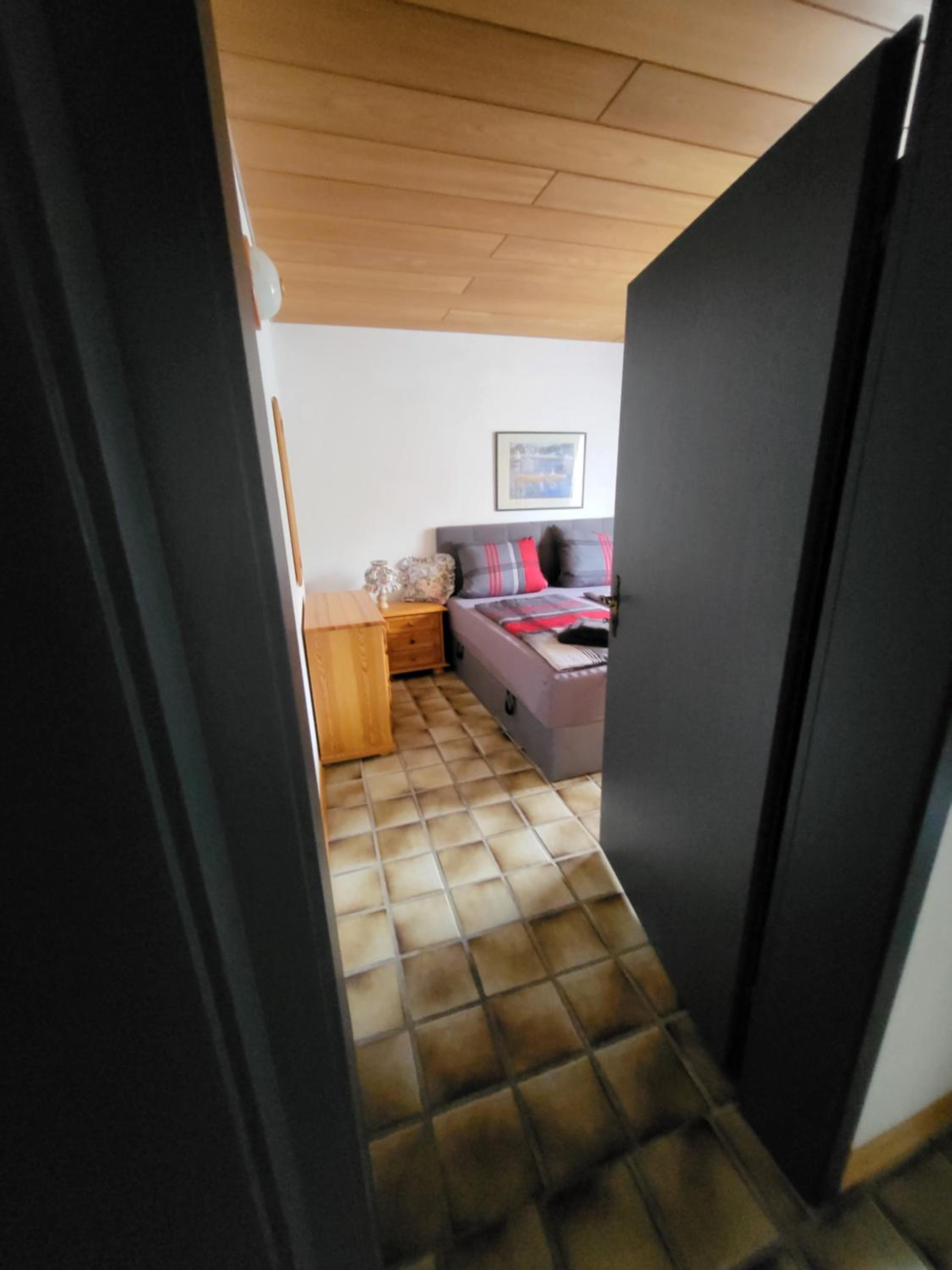 One-Bedroom Apartment - Non-Smoking photo 1