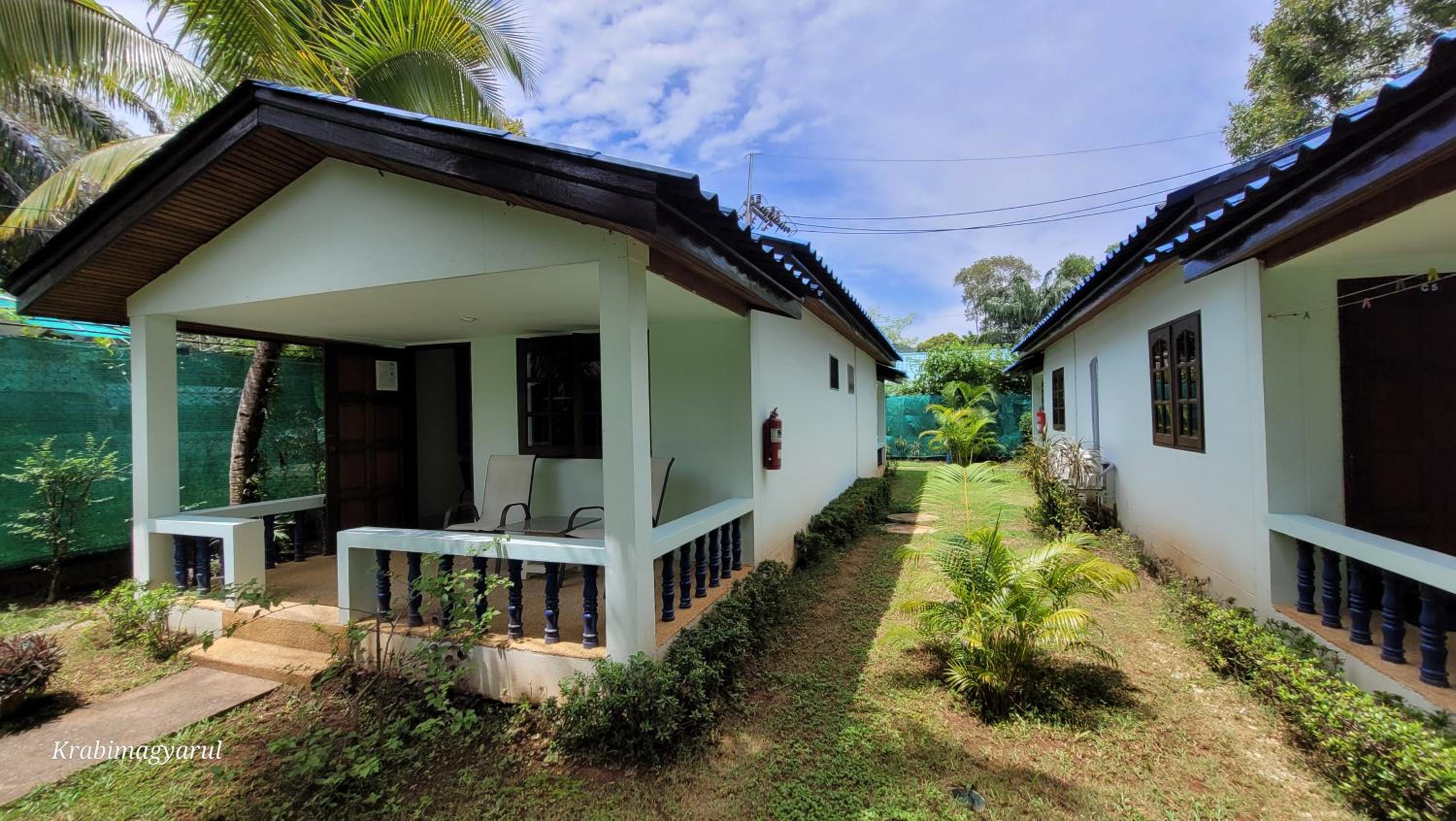 Bungalow with air con photo 3