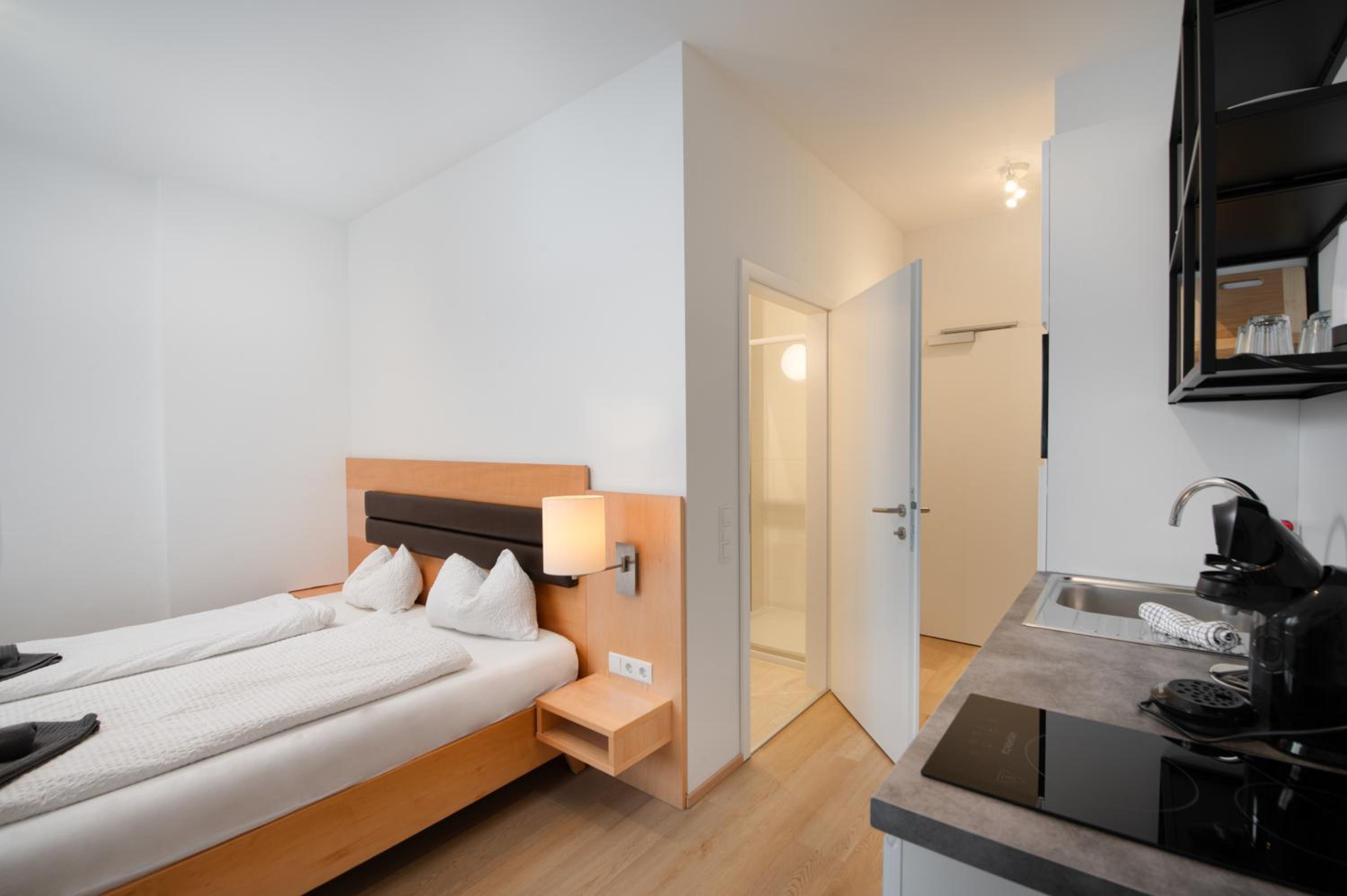 Studio Apartment photo 3