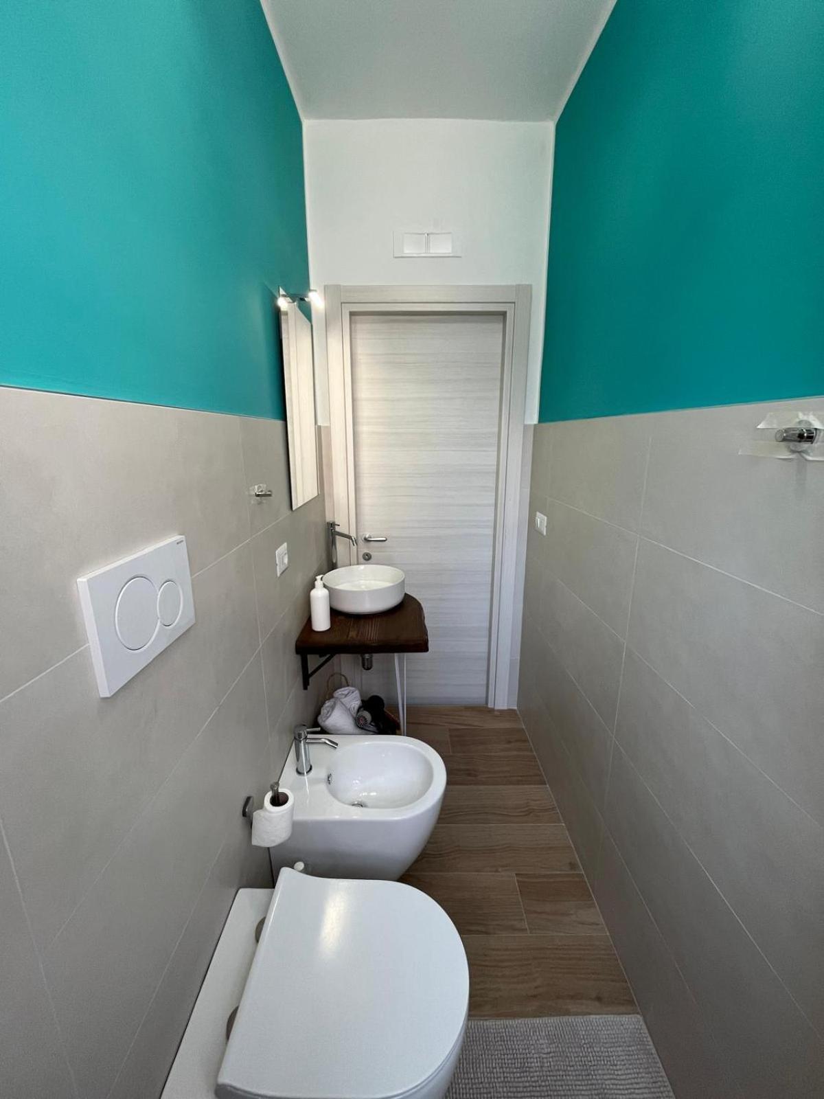 King Room with Balcony photo 2