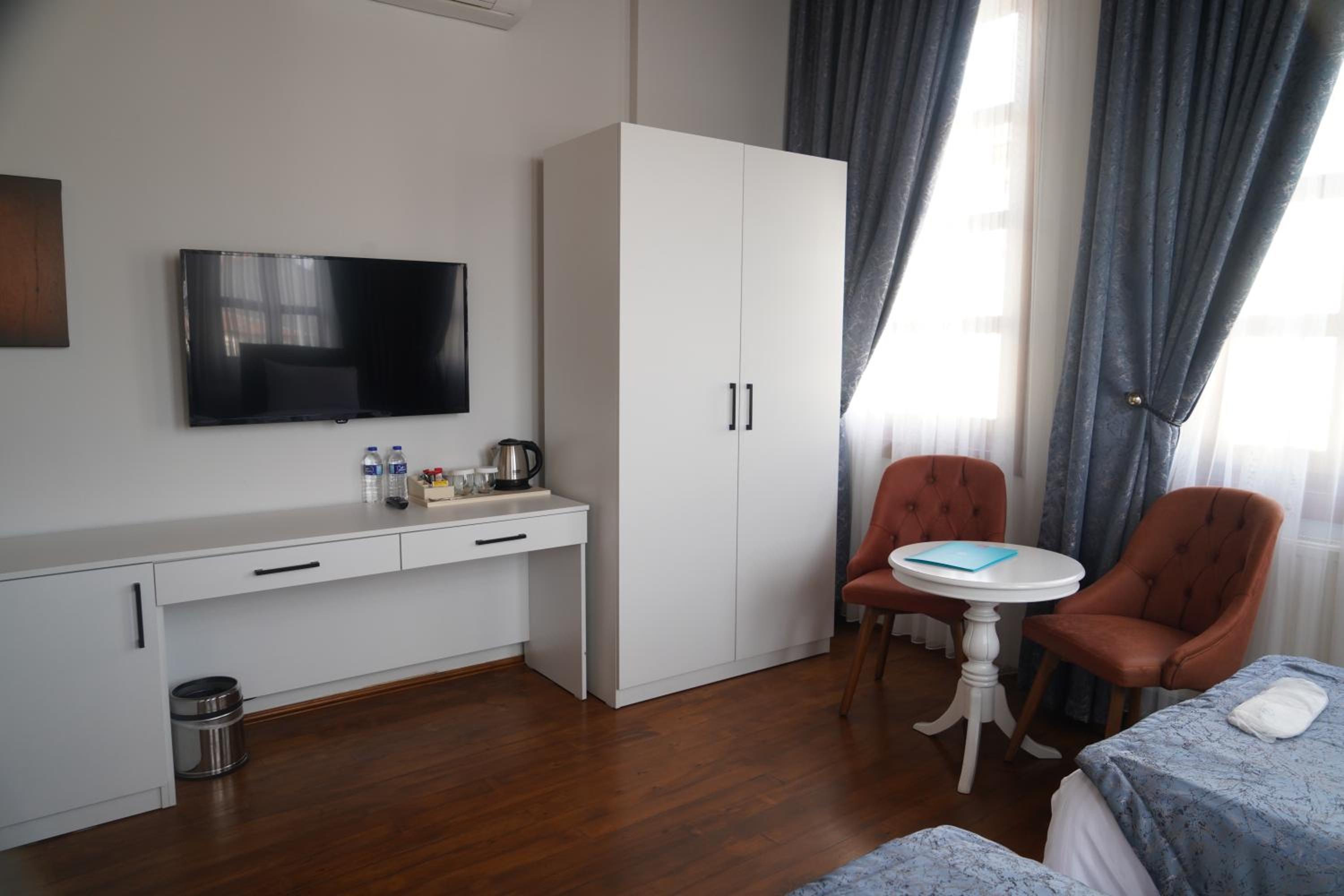 Double Room - Photo 8