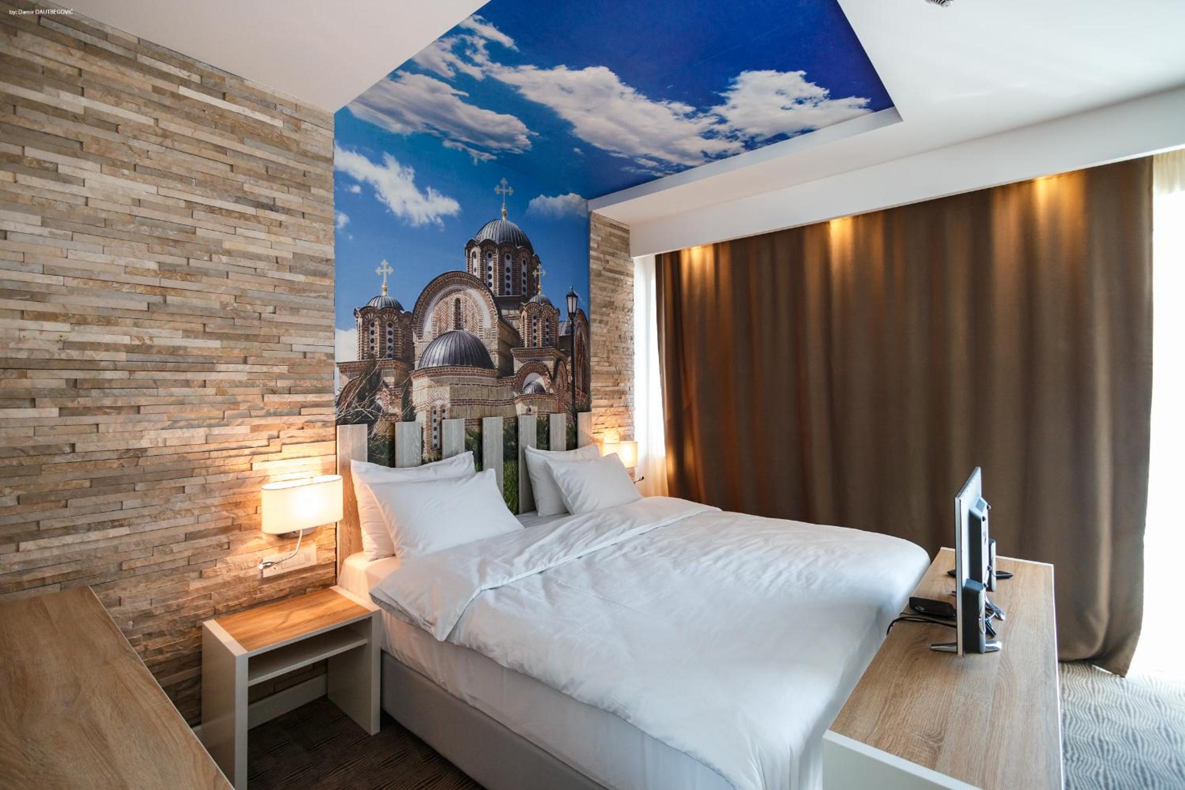 Double Room with Balcony - Photo 1