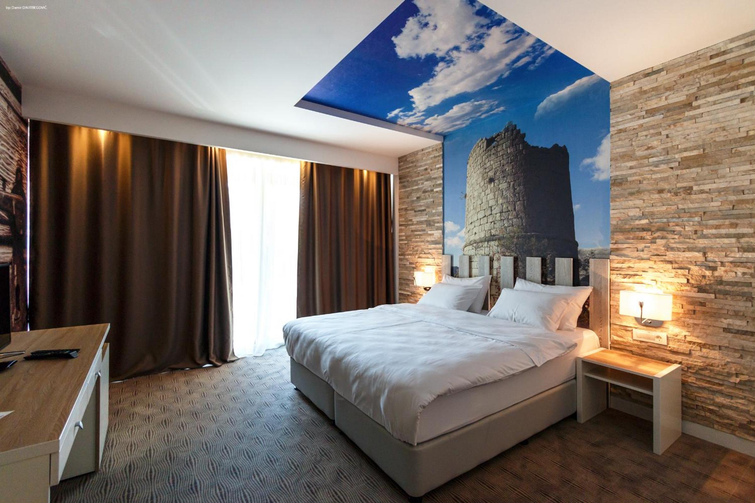 Double Room with Balcony - Photo 2