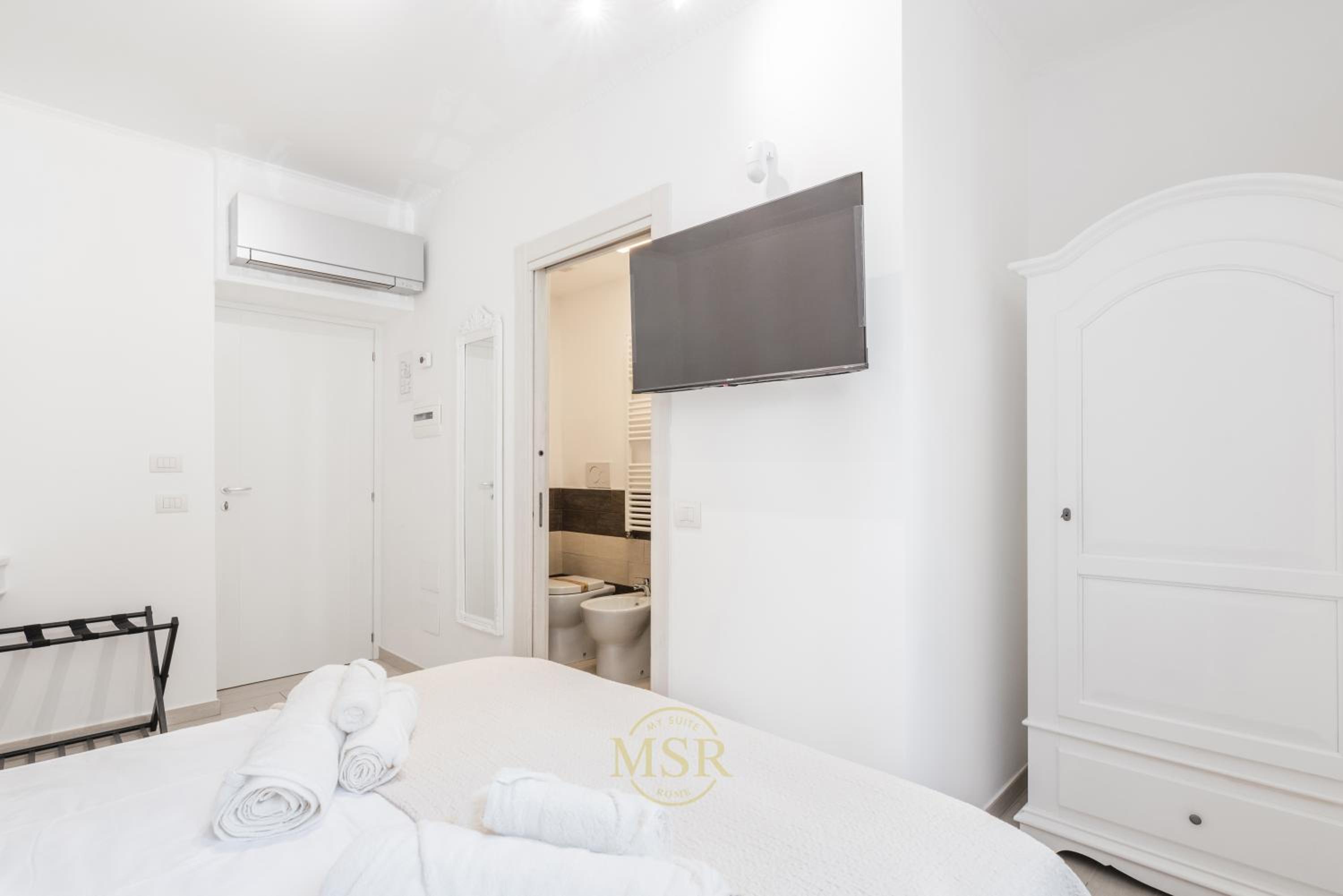 Deluxe Double Room photo 2